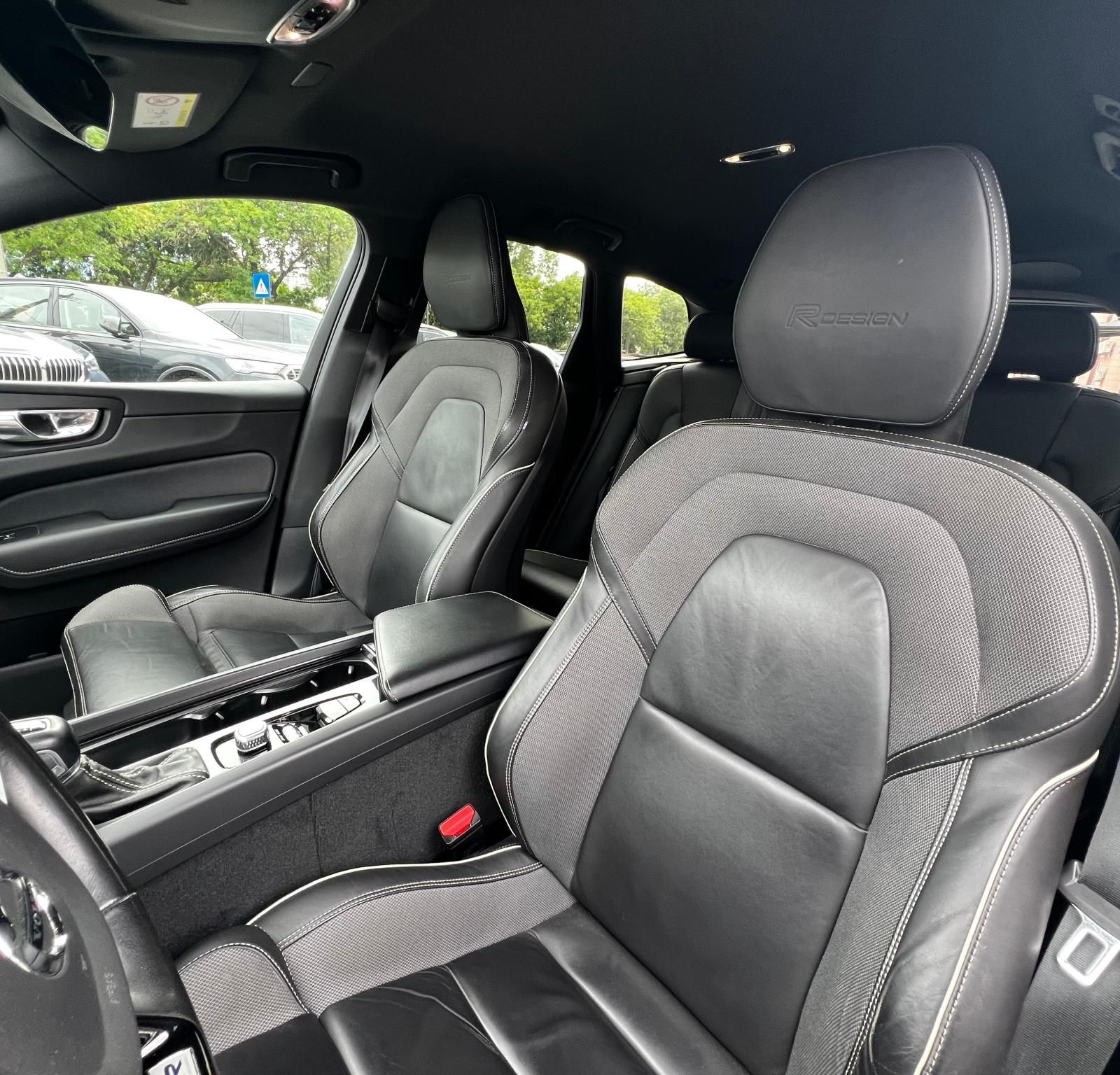 Volvo XC 60 2020 - foto 13