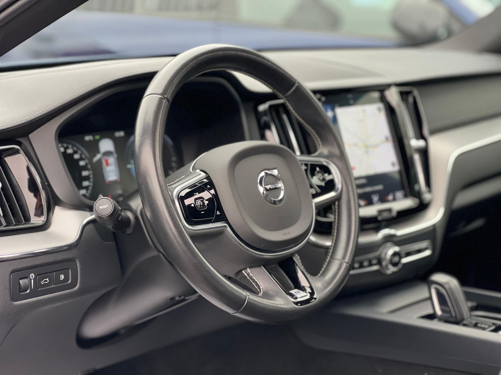 Volvo XC60 2020 T8 Twin Engine AWD R-Design - foto 8