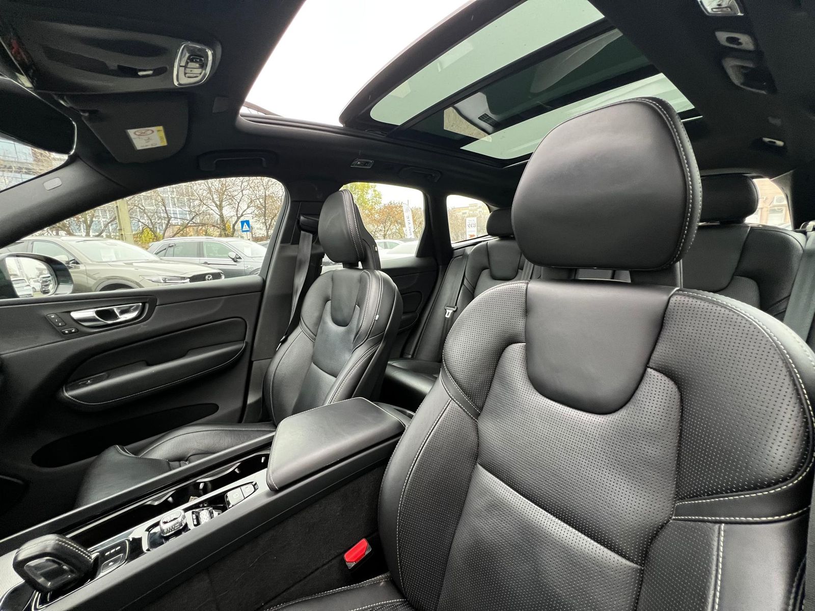 Volvo XC60 2020 T8 Twin Engine AWD R-Design - foto 14