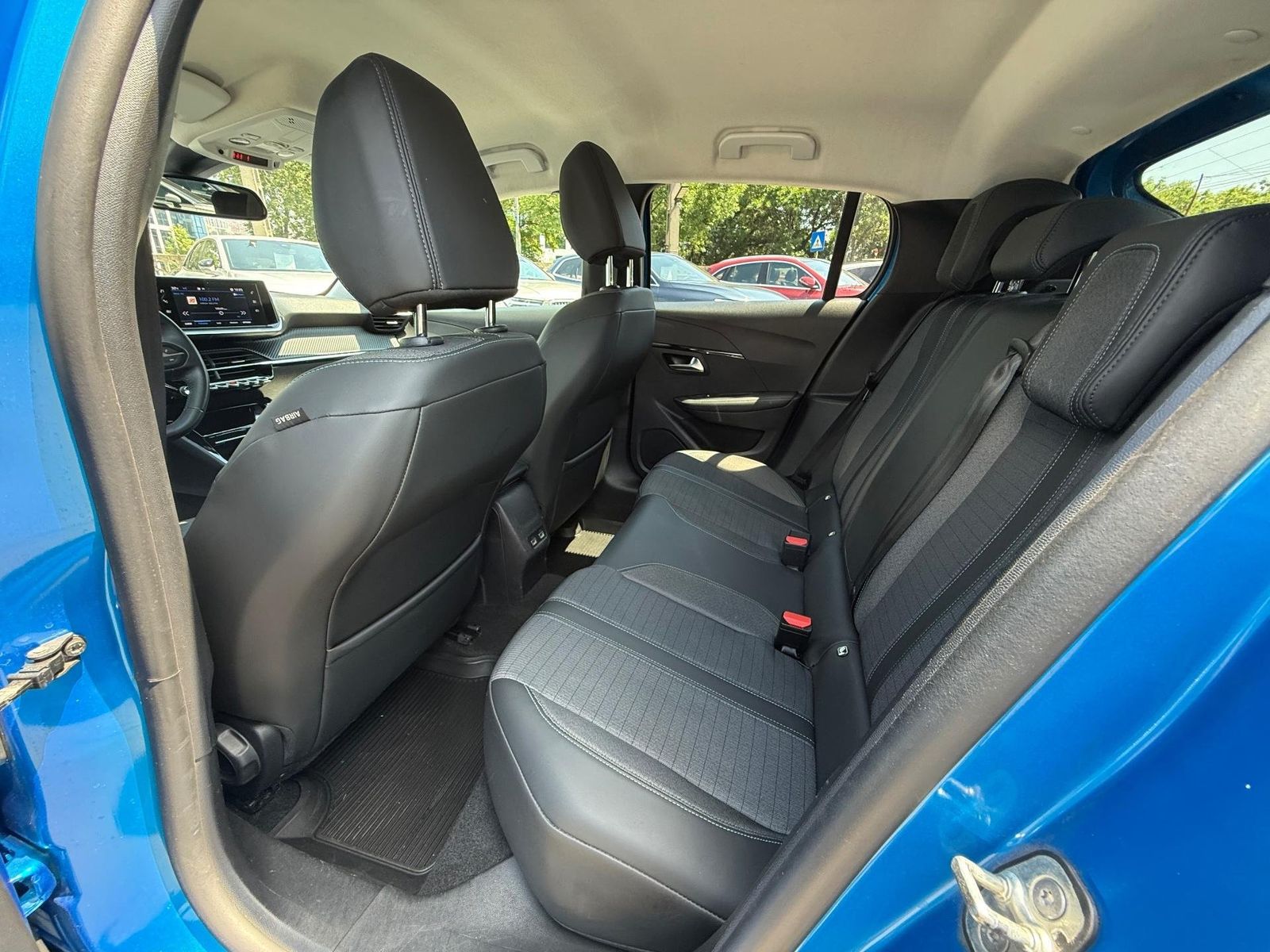 Peugeot 208 2021 1.2 L PureTech STT EAT8 Allure - foto 8