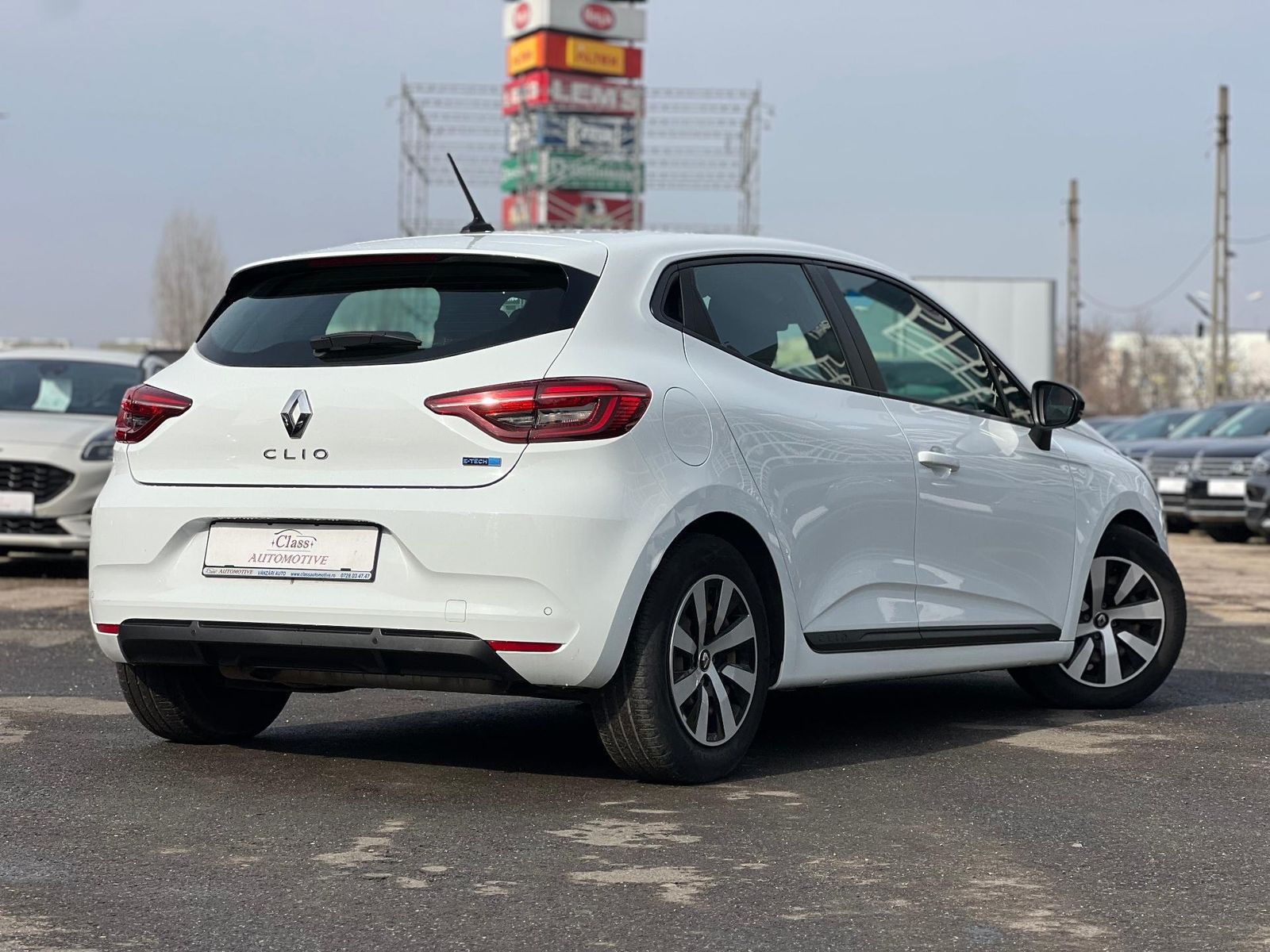 Renault Clio 1.6 E-TECH HYBRID 145 CP - foto 5