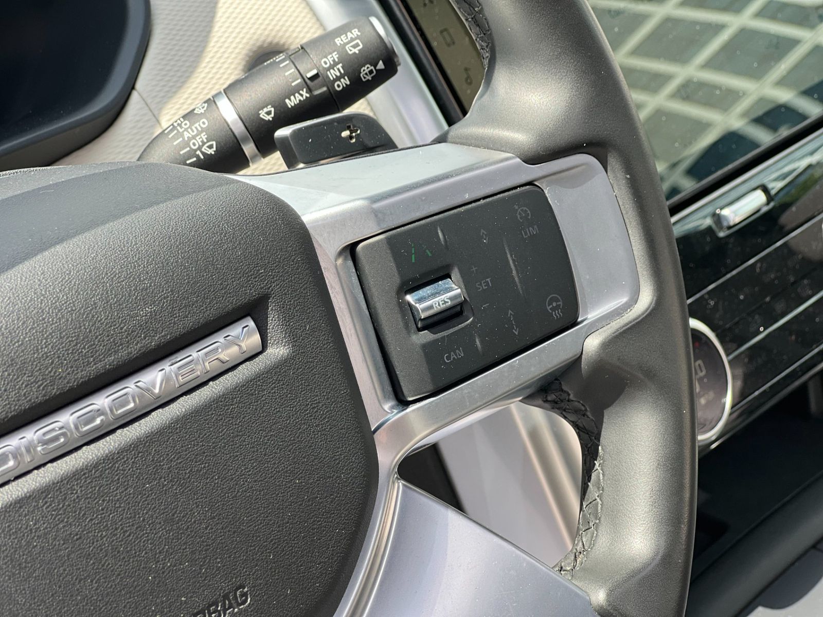 Land Rover Discovery 2024 - foto 19