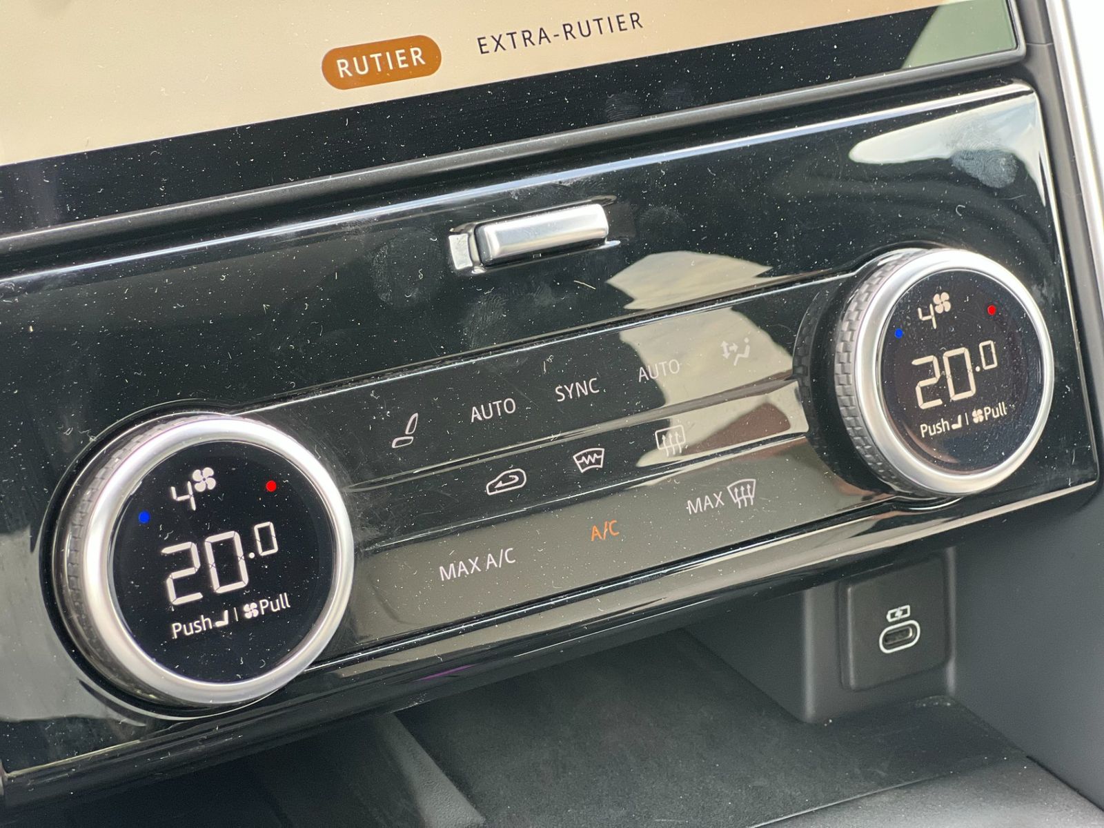 Land Rover Discovery 2024 - foto 41