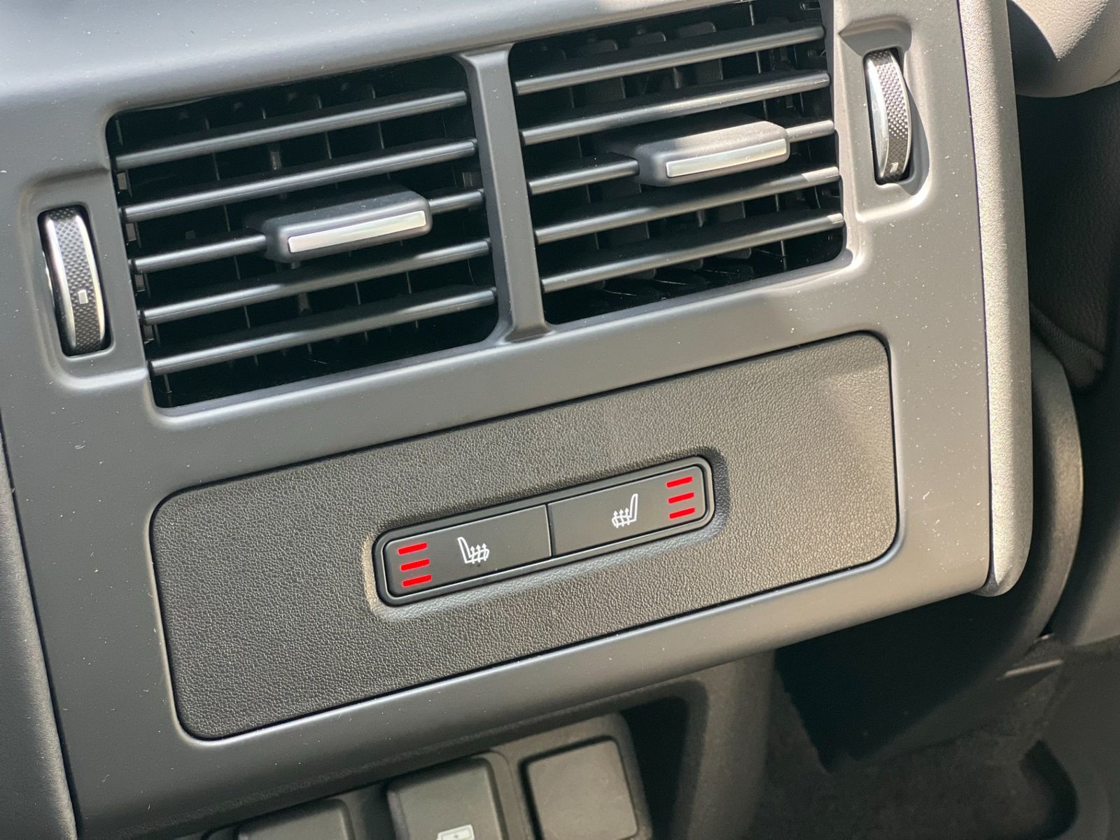 Land Rover Discovery 2024 - foto 29