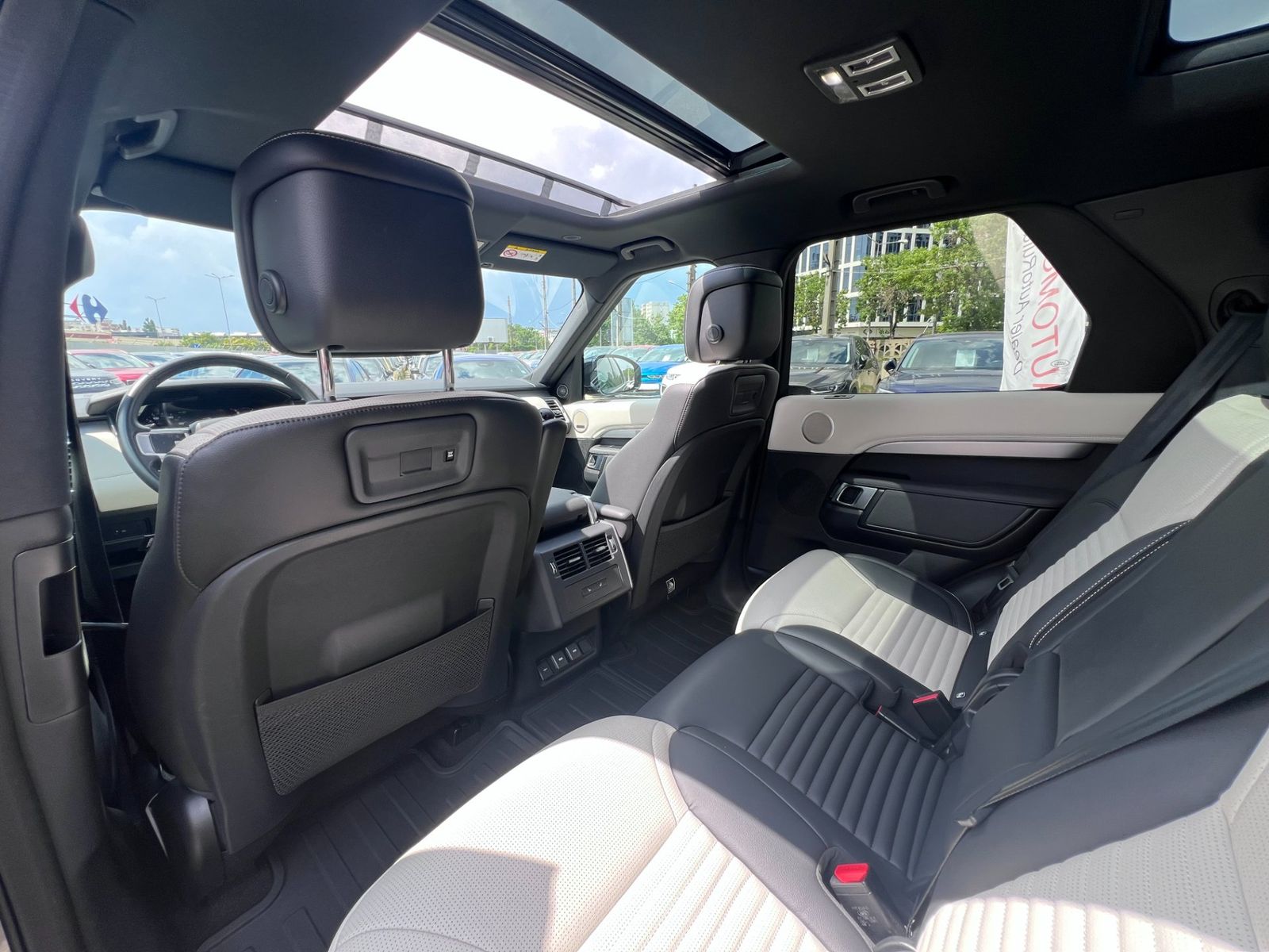 Land Rover Discovery 2024 - foto 26