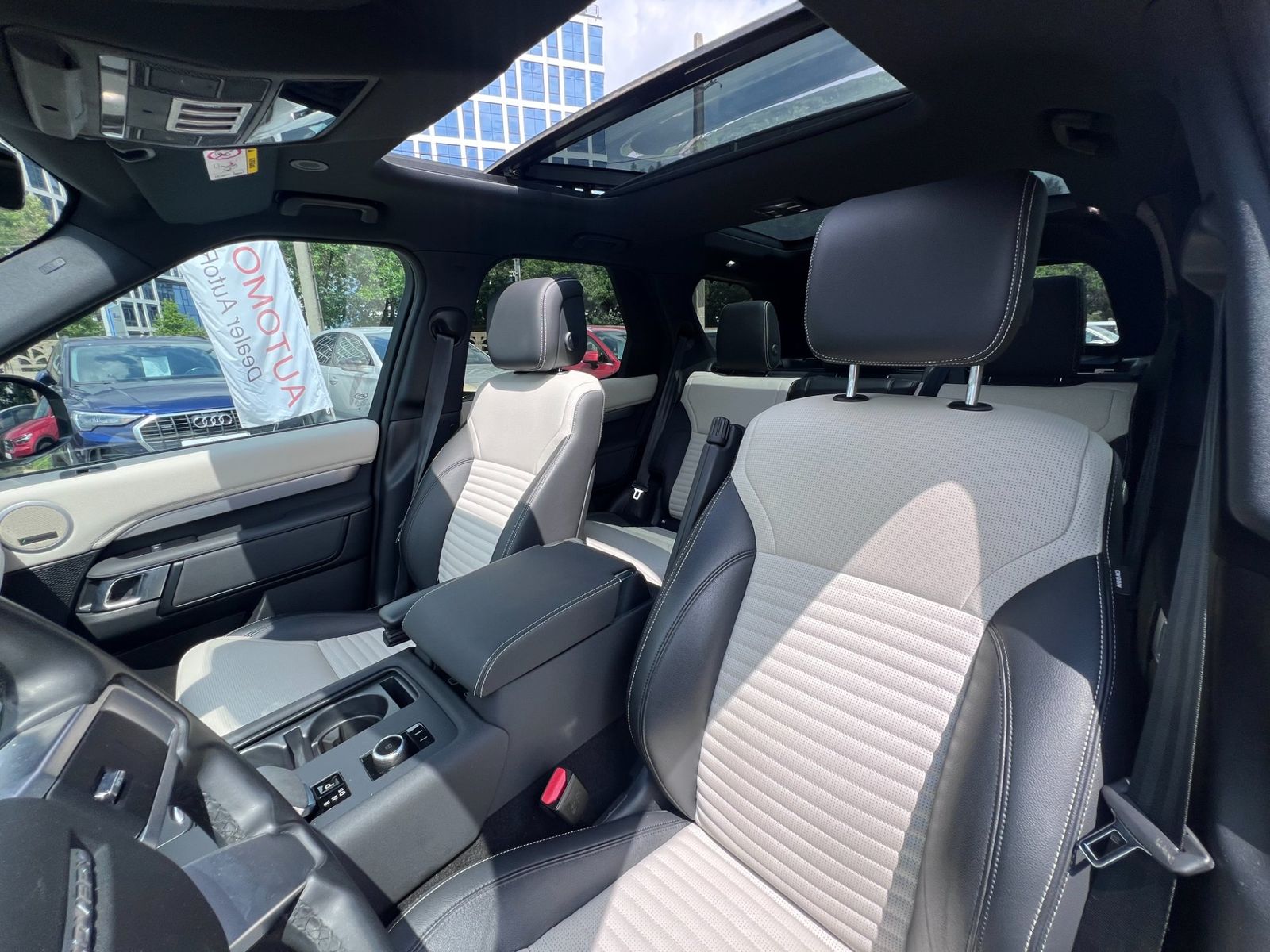Land Rover Discovery 2024 - foto 24