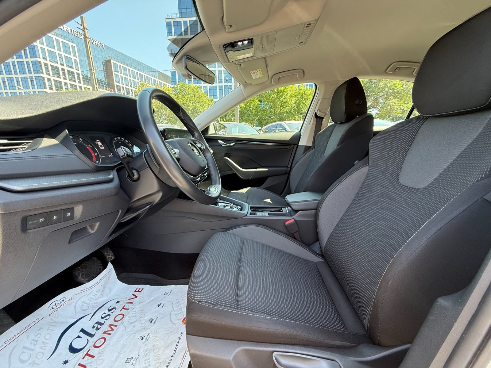 Skoda Octavia 2023 1.0 TSI DSG Mild Hybrid Ambition - foto 7