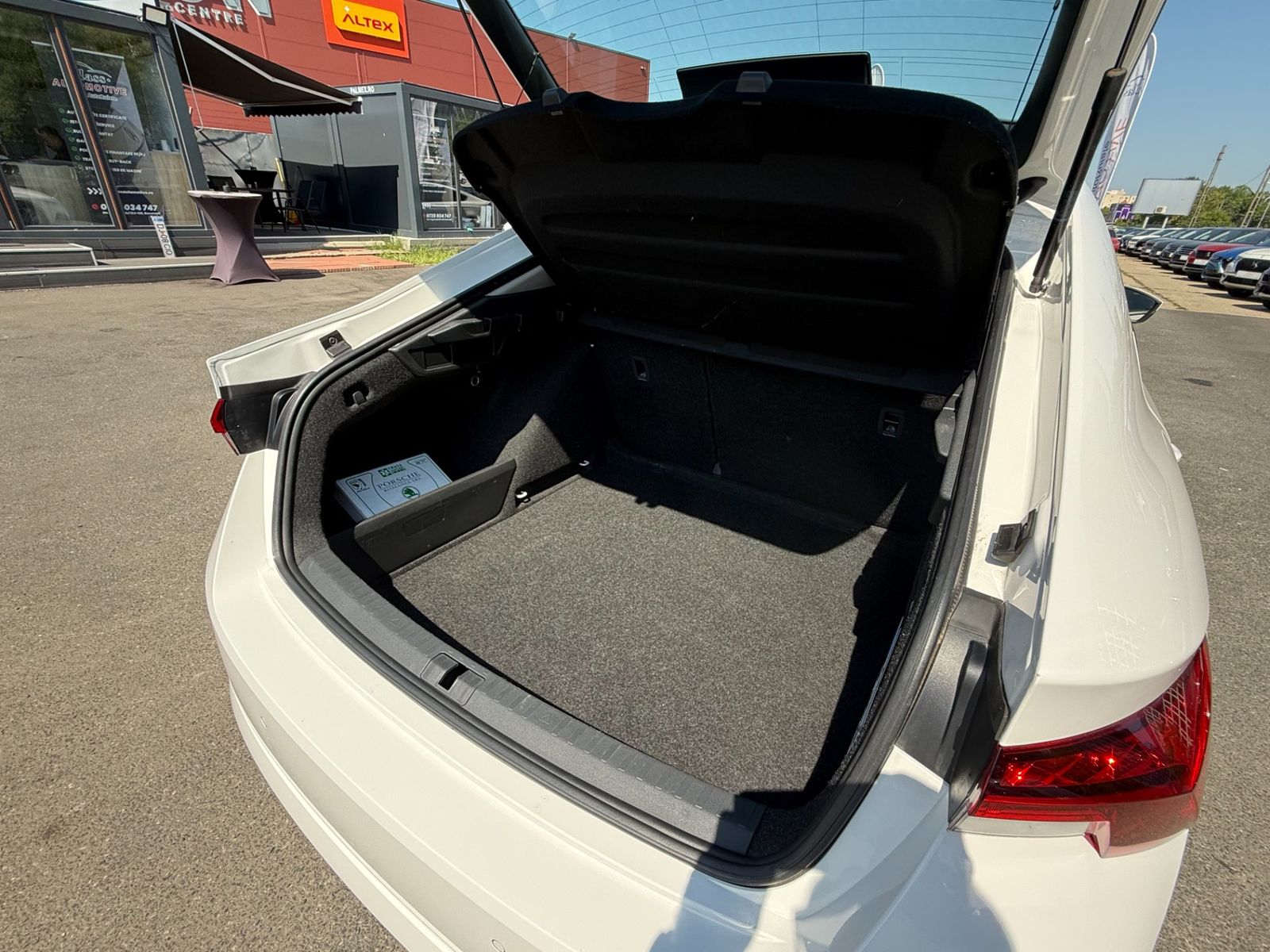 Skoda Octavia 2023 1.0 TSI DSG Mild Hybrid Ambition - foto 15