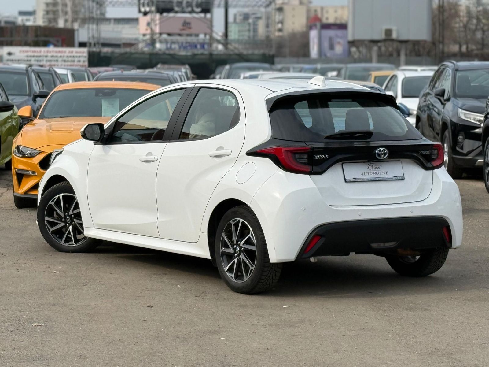 Toyota Yaris 2023 1.5 VVT-i HSD Exclusive Style - foto 11