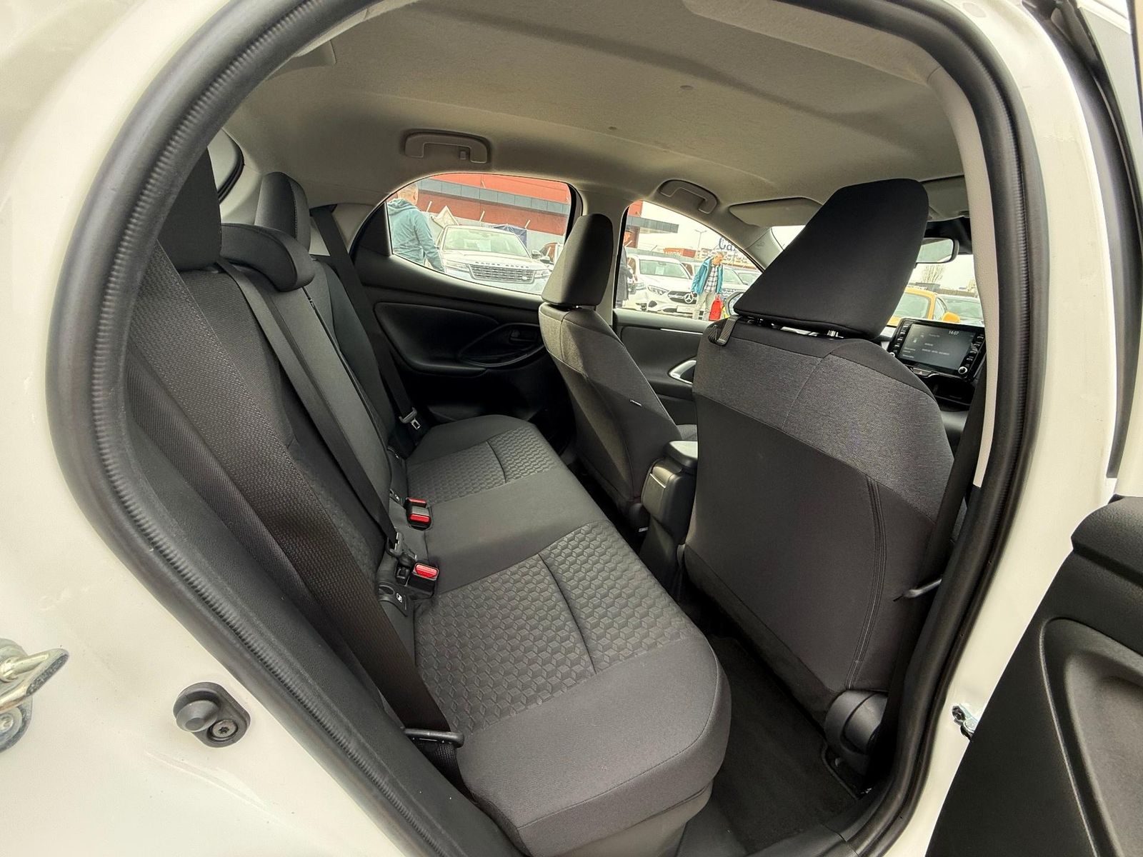 Toyota Yaris 2023 1.5 VVT-i HSD Exclusive Style - foto 23
