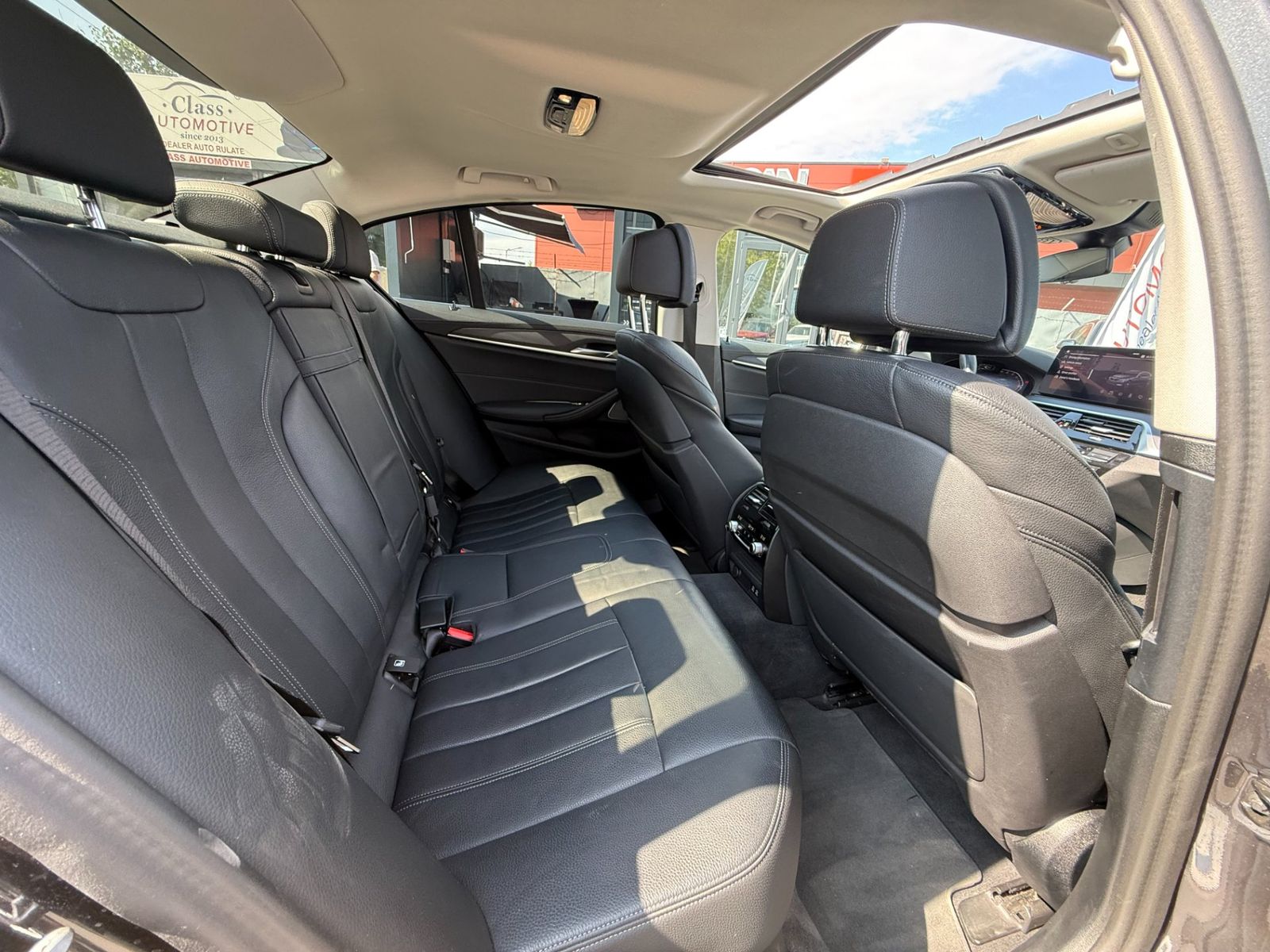 BMW Seria 5 2023 530d xDrive AT MHEV - foto 8