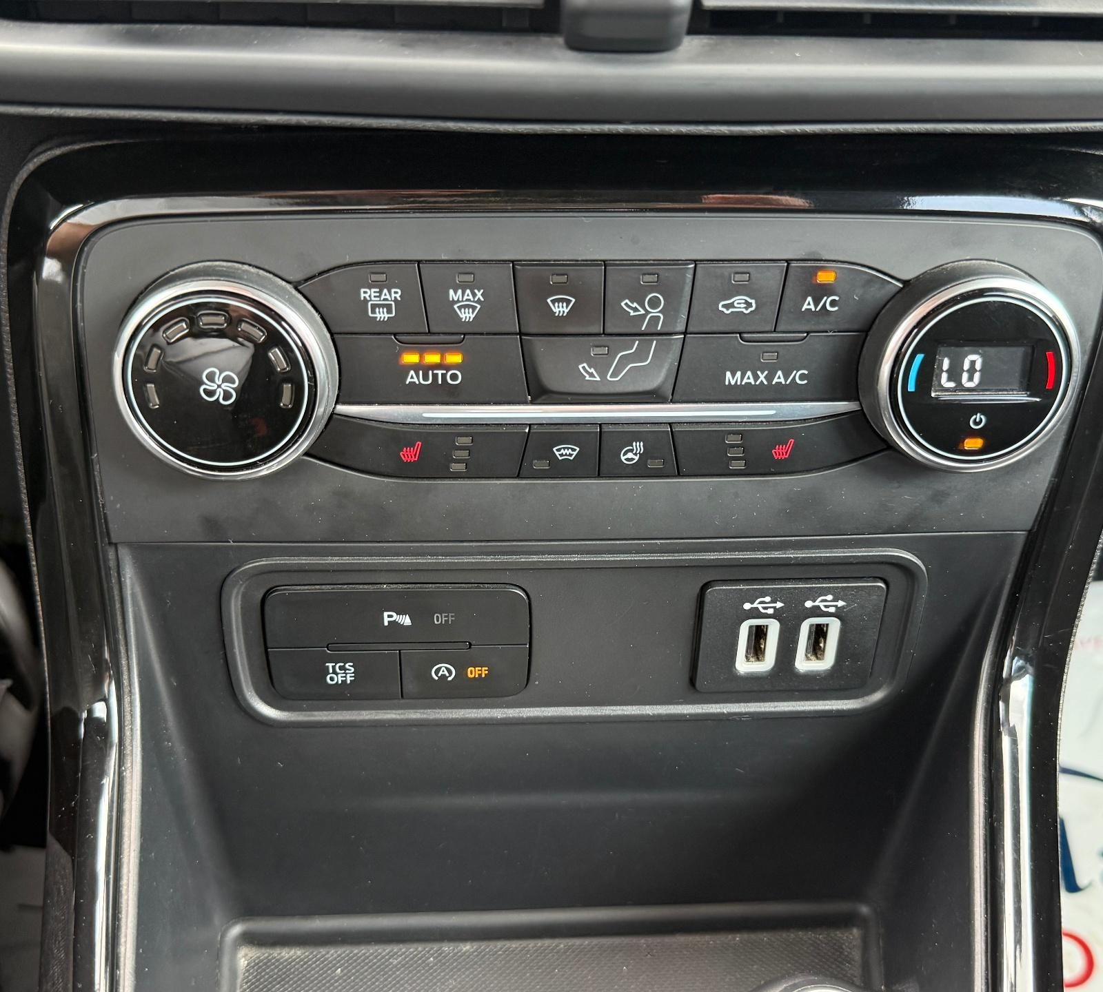 Ford EcoSport 1.0 Ecoboost Titanium 125 CP - Cutie AUTOMATA - foto 19
