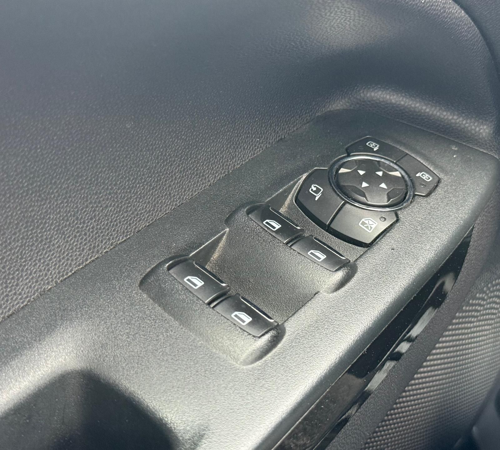 Ford EcoSport 1.0 Ecoboost Titanium 125 CP - Cutie AUTOMATA - foto 25