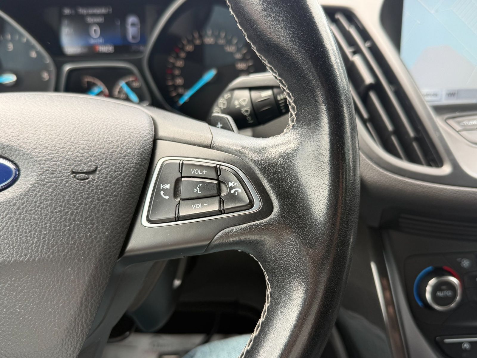 Ford Kuga 2017 - foto 42