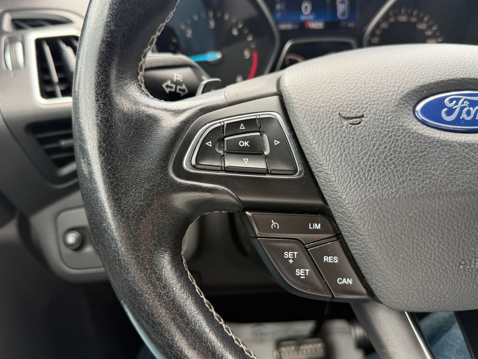 Ford Kuga 2017 - foto 38