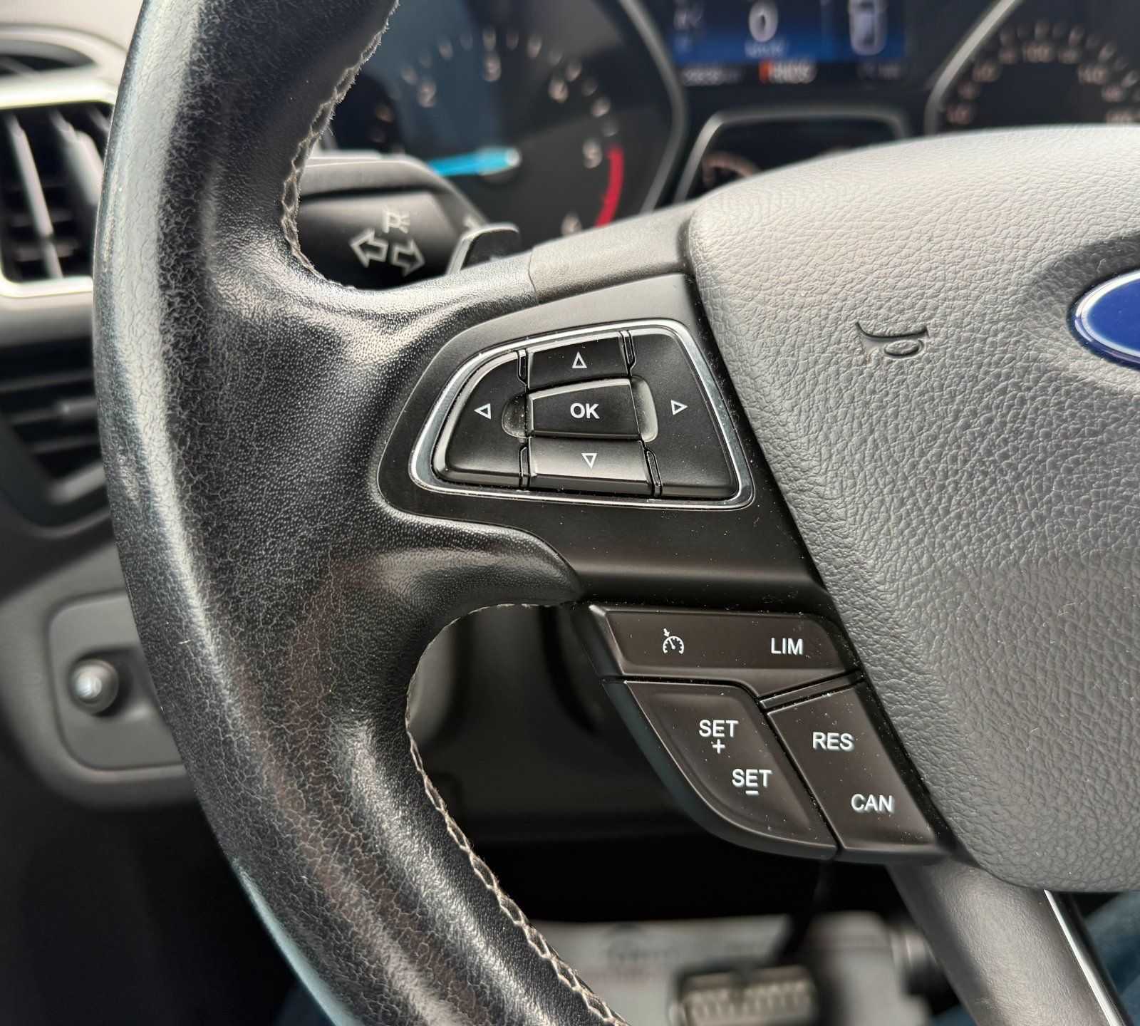 Ford Kuga 2017 - foto 39