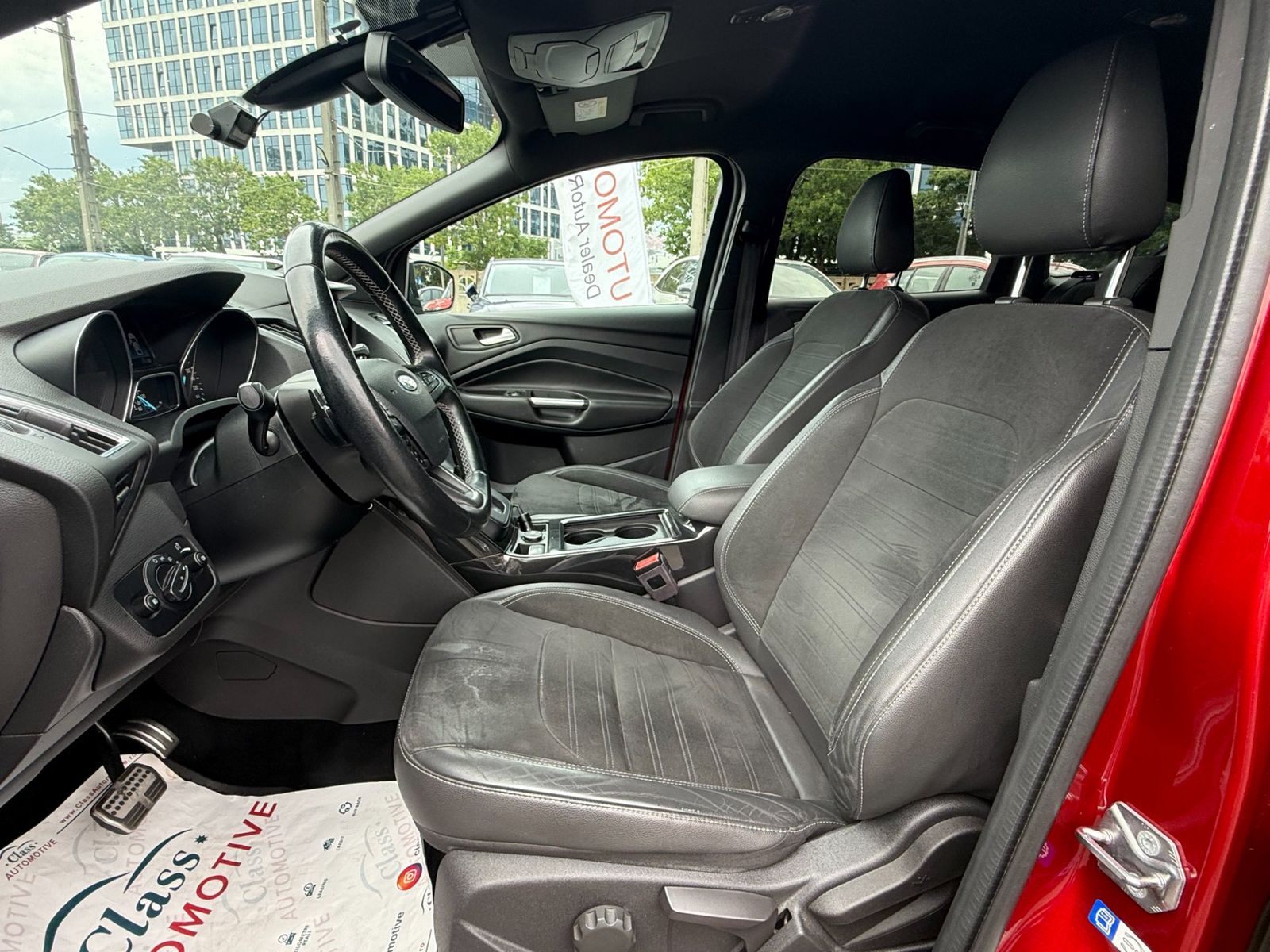 Ford Kuga 2017 - foto 12