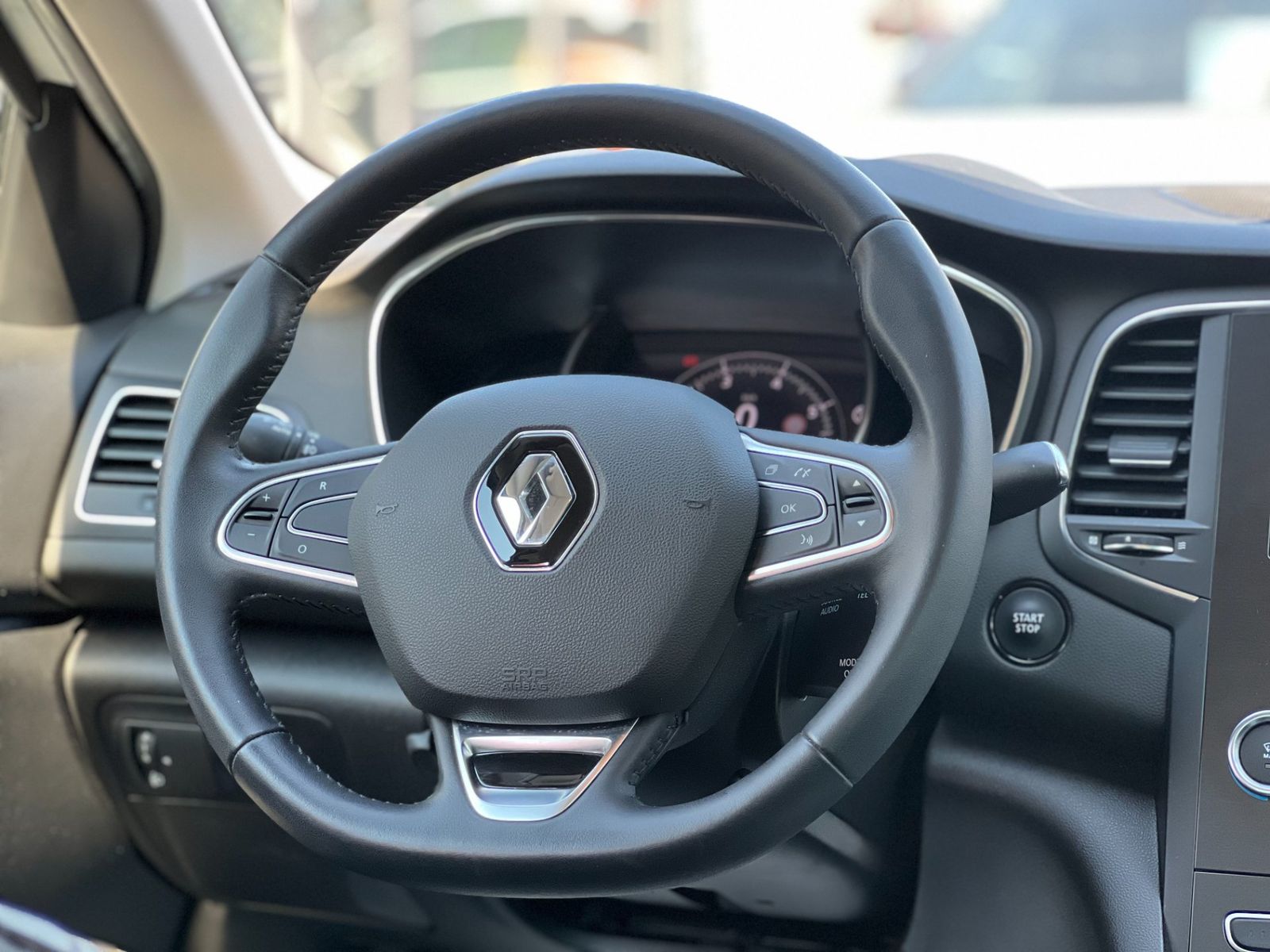 Renault Megane 2019 - foto 16