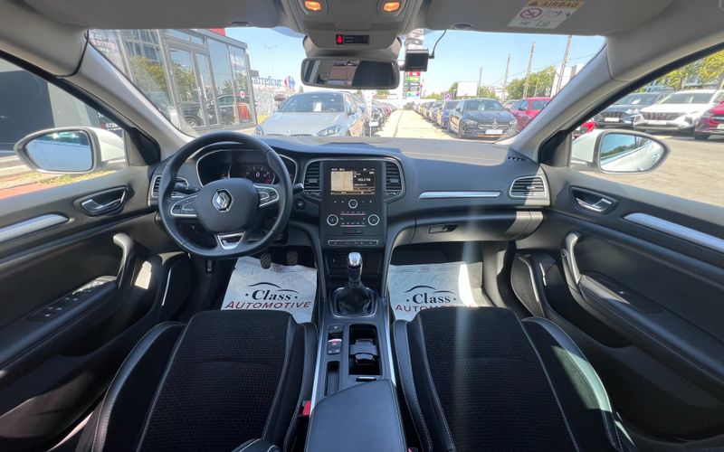 Renault Megane 2019 - foto 4