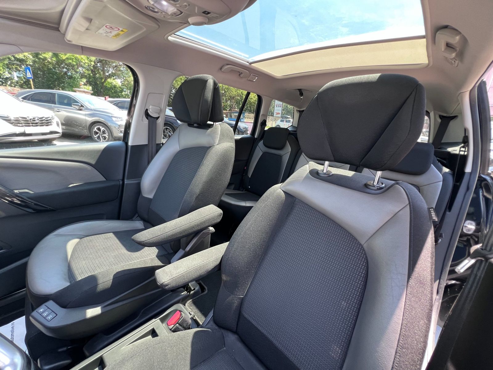 Citroën C4 Grand Picasso 2017 1.2 e-THP Shine - foto 10