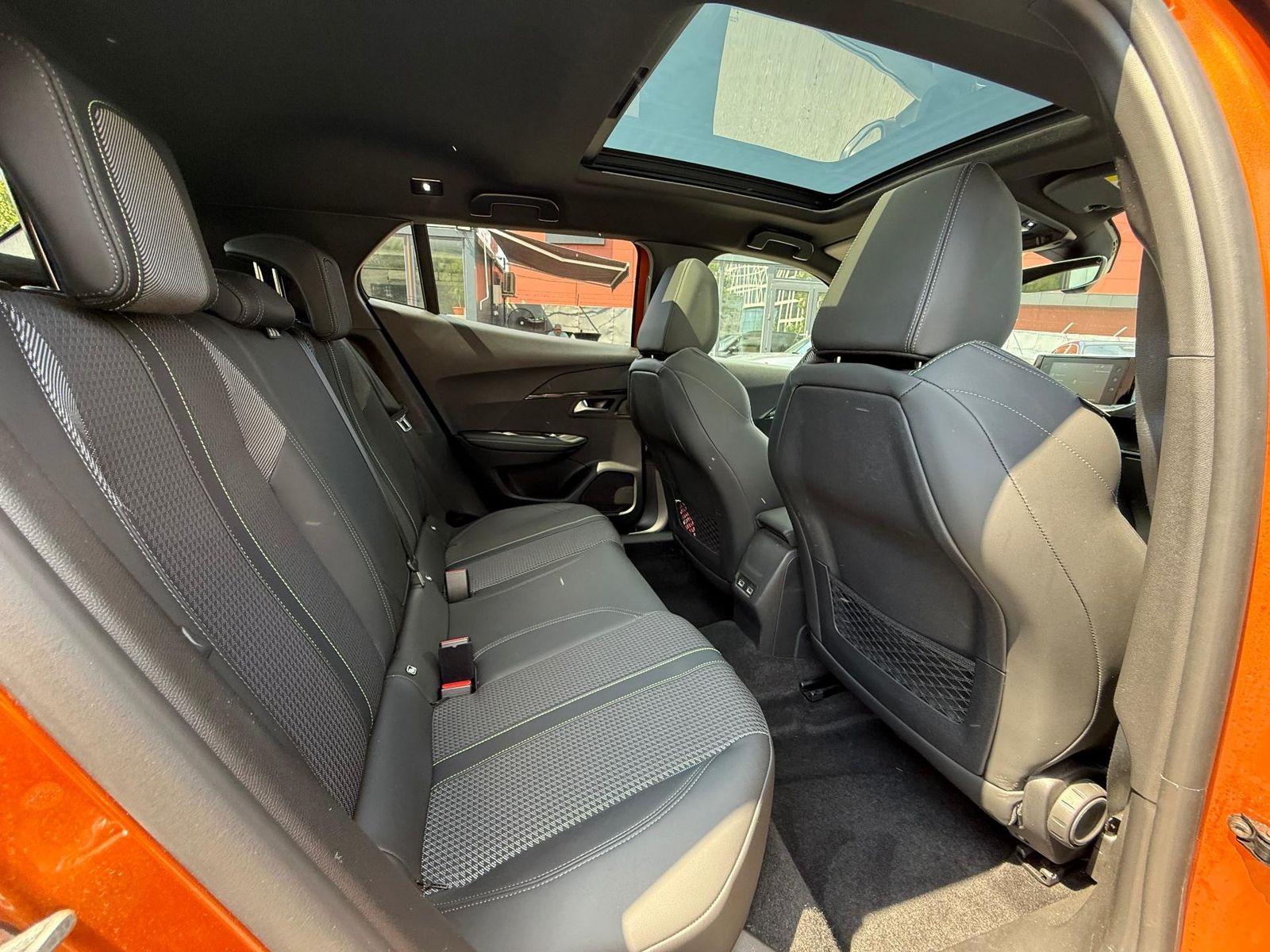 Peugeot 2008 2023 - foto 8
