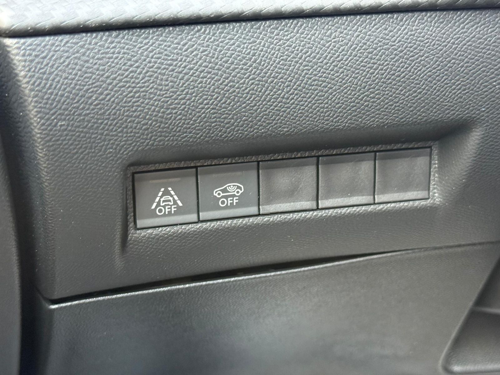 Peugeot 2008 2023 - foto 21