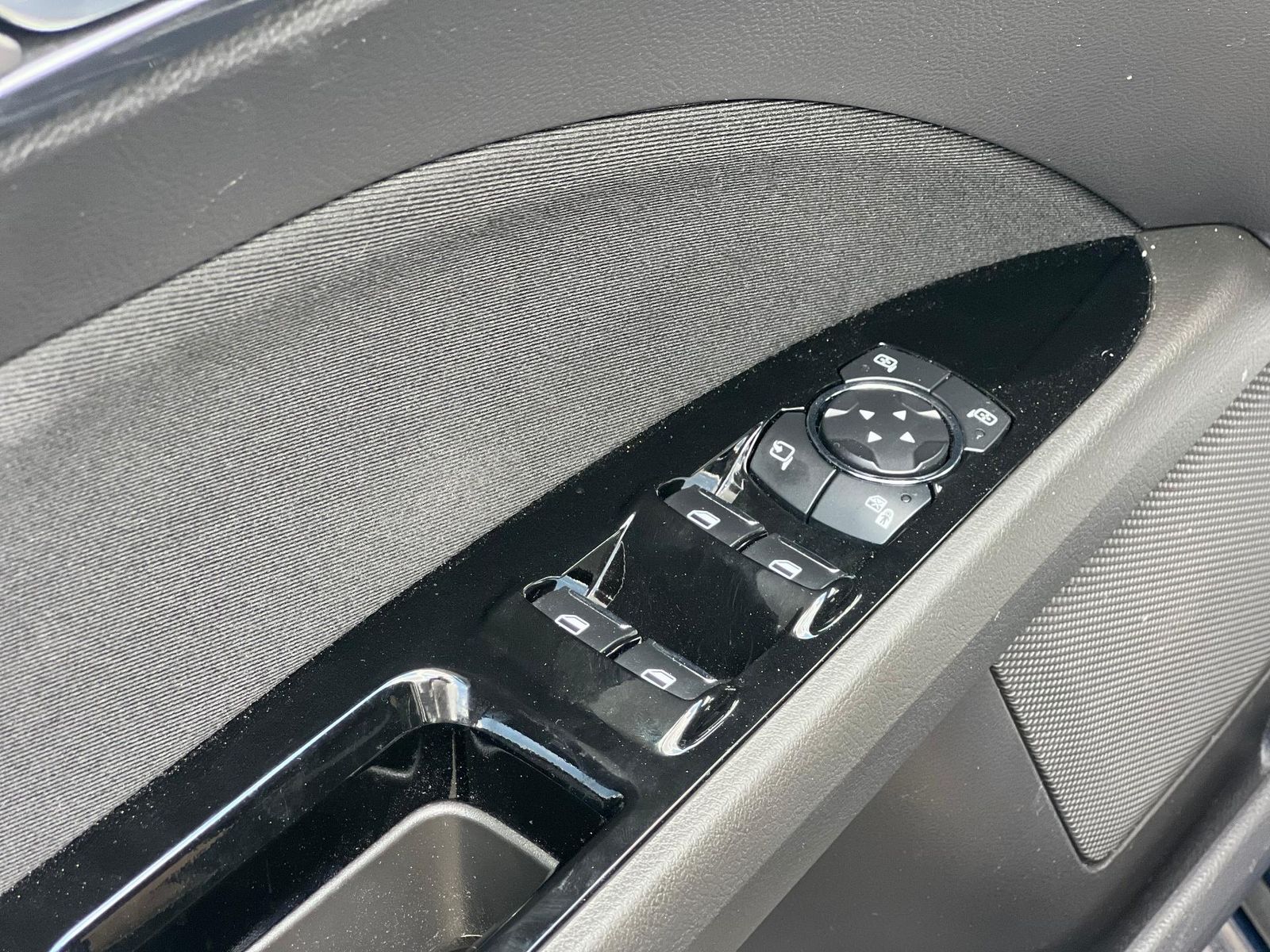 Ford Mondeo 2022 2.0 HEV Titanium - foto 12