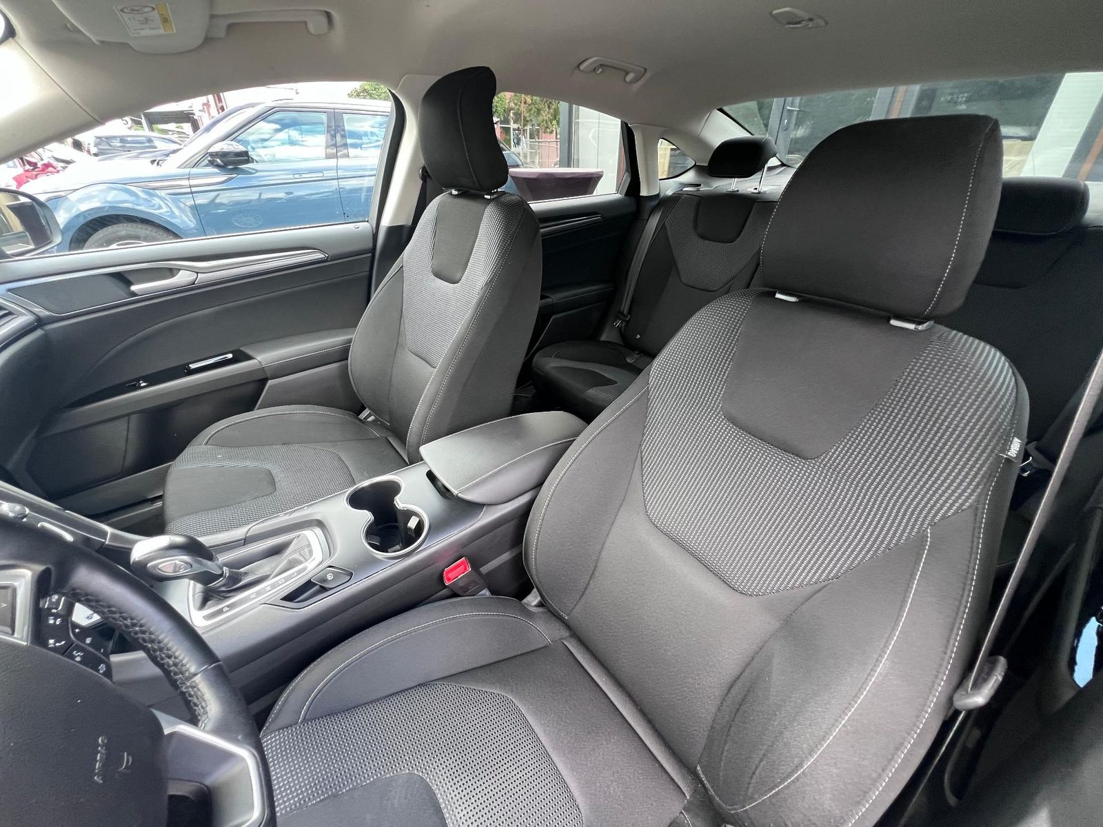 Ford Mondeo 2022 2.0 HEV Titanium - foto 17