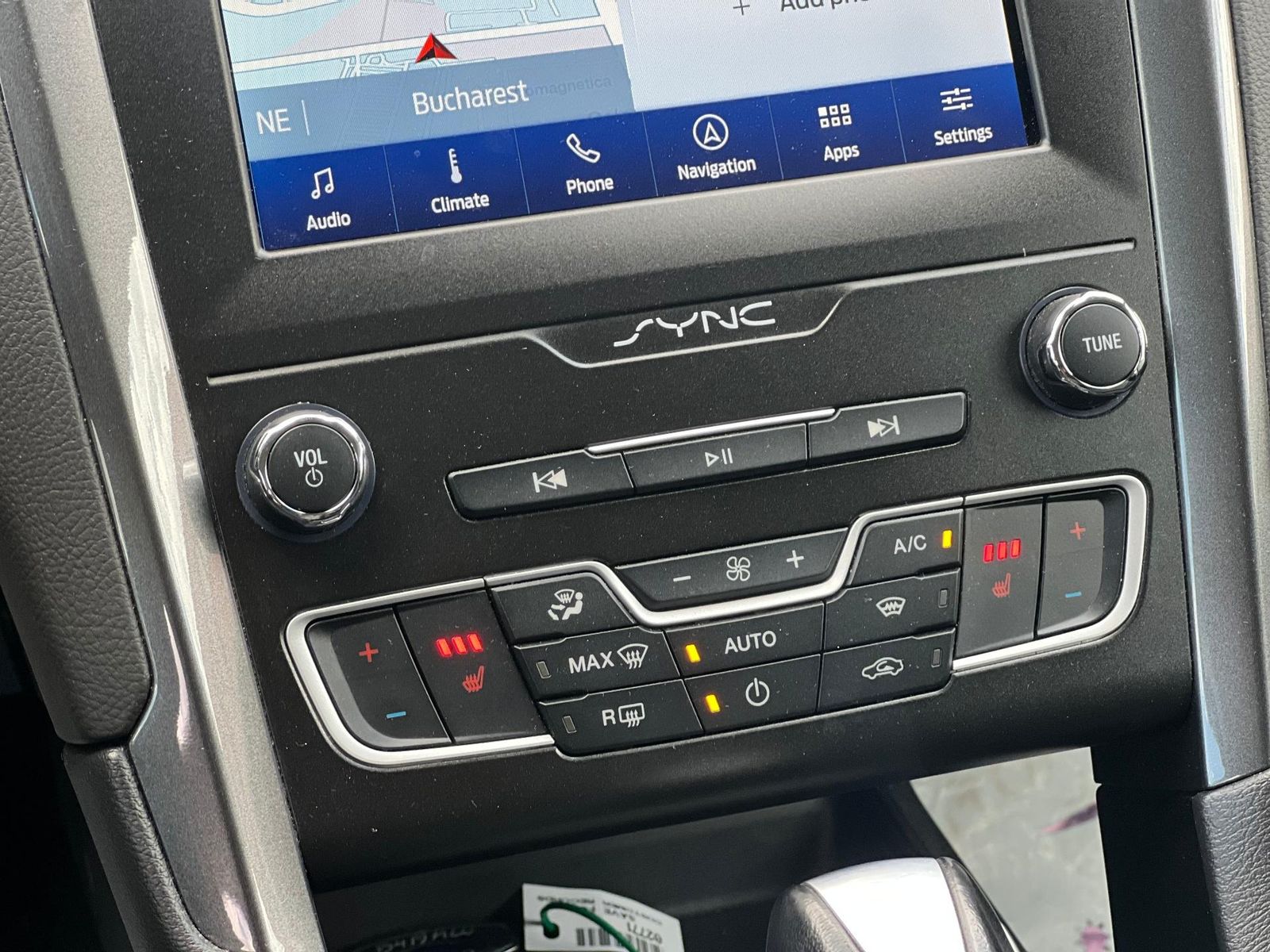 Ford Mondeo 2022 2.0 HEV Titanium - foto 22