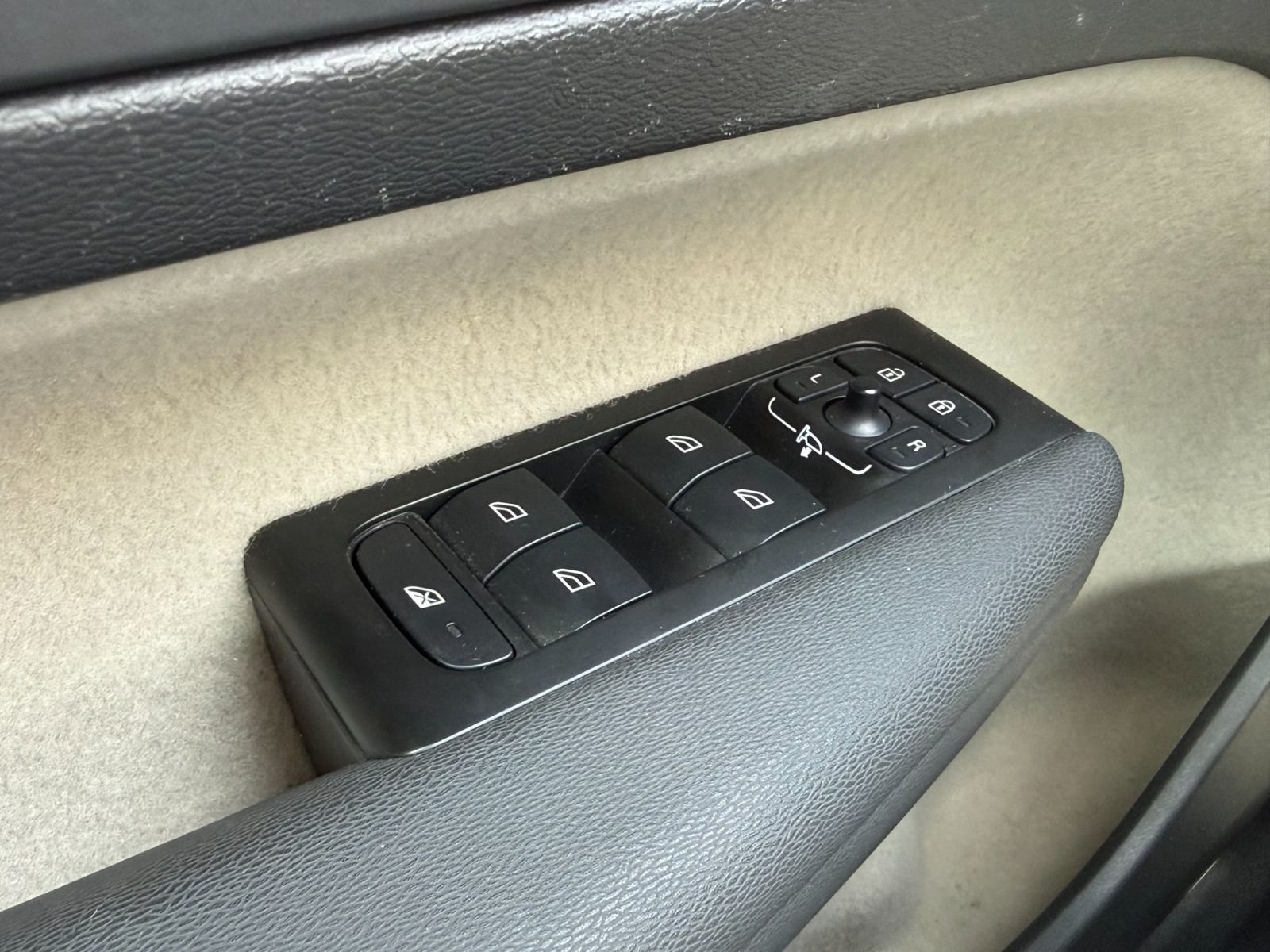 Volvo XC40 2022 Recharge T5 Twin Engine AT7 Inscription Expression - foto 13