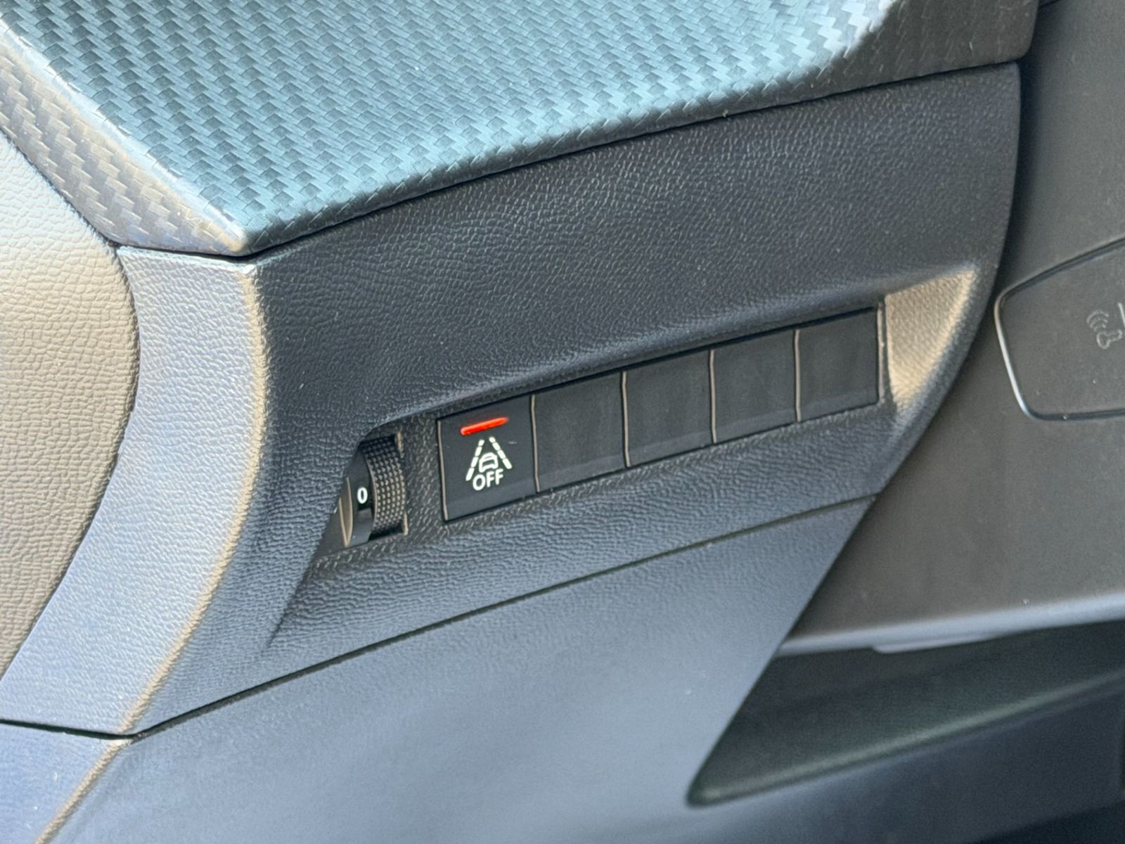 Peugeot 208 2023 1.2 L PureTech STT EAT8 Allure - foto 9