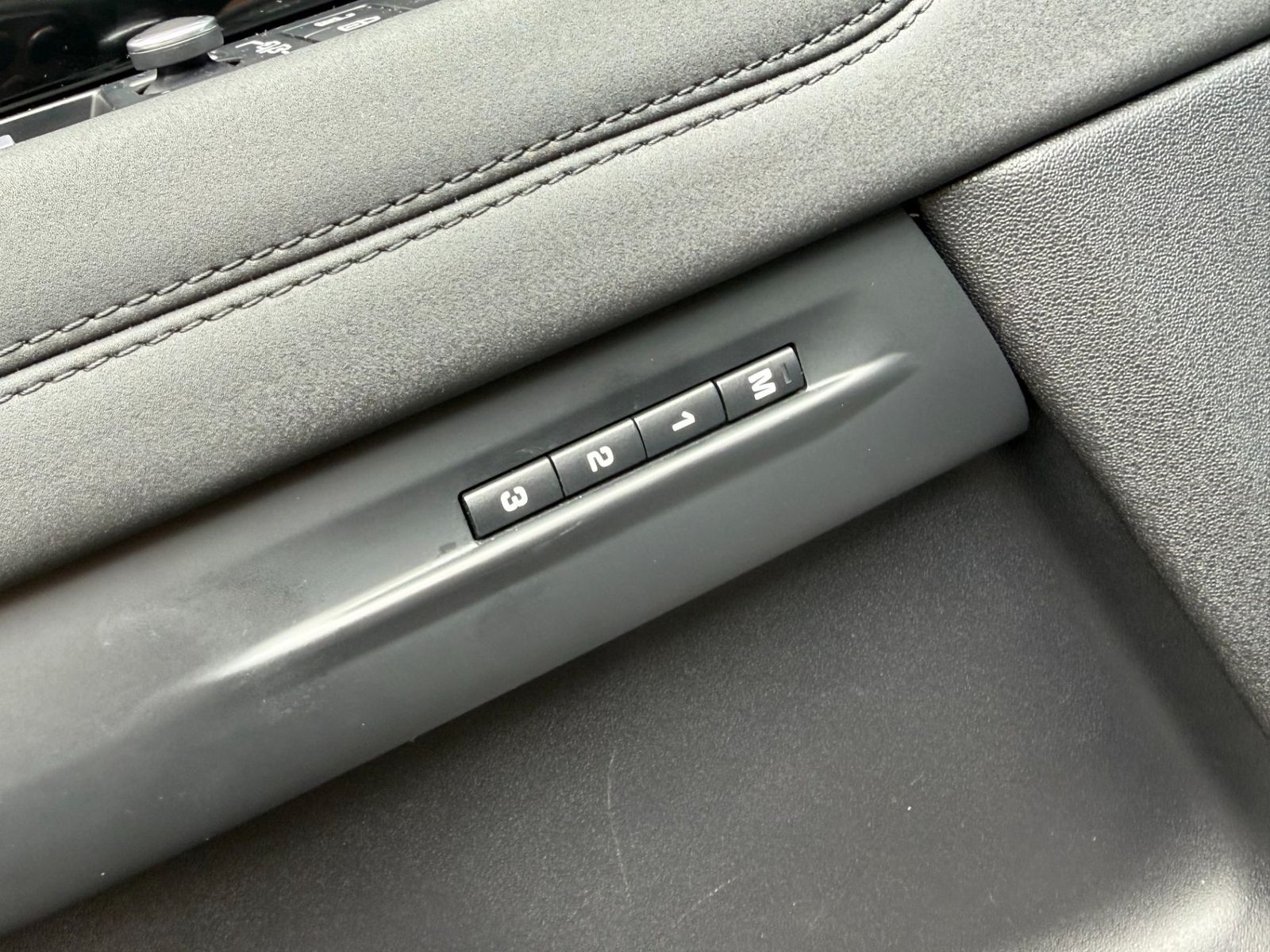 Land Rover Range Rover Evoque 2022 2.0 D165 MHEV Dynamic SE - foto 24