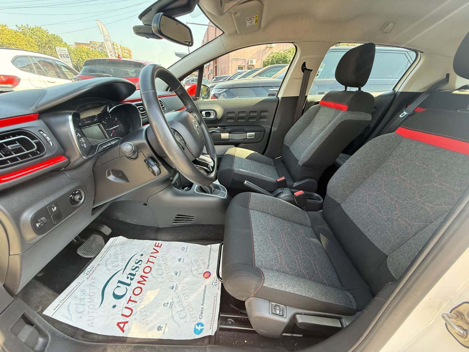 Citroën C3 2018 1.2 PureTech S&S EAT6 Shine - foto 9