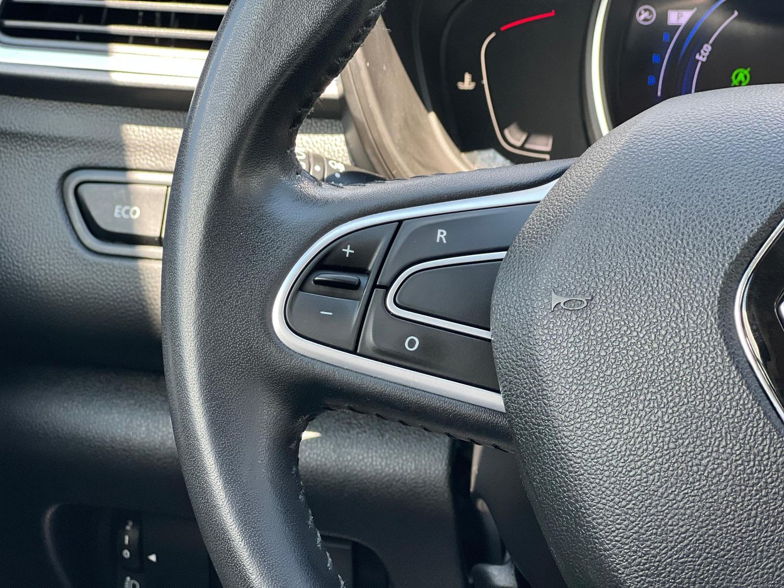 Renault Kadjar 1.2 - AUTOMAT EDC - 130 CP - 2018 - foto 22
