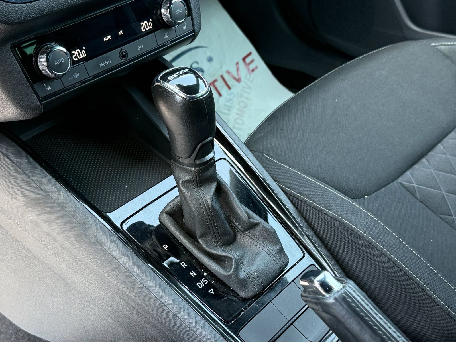 Skoda Kamiq 2021 1.0 TSI DSG Style - foto 8