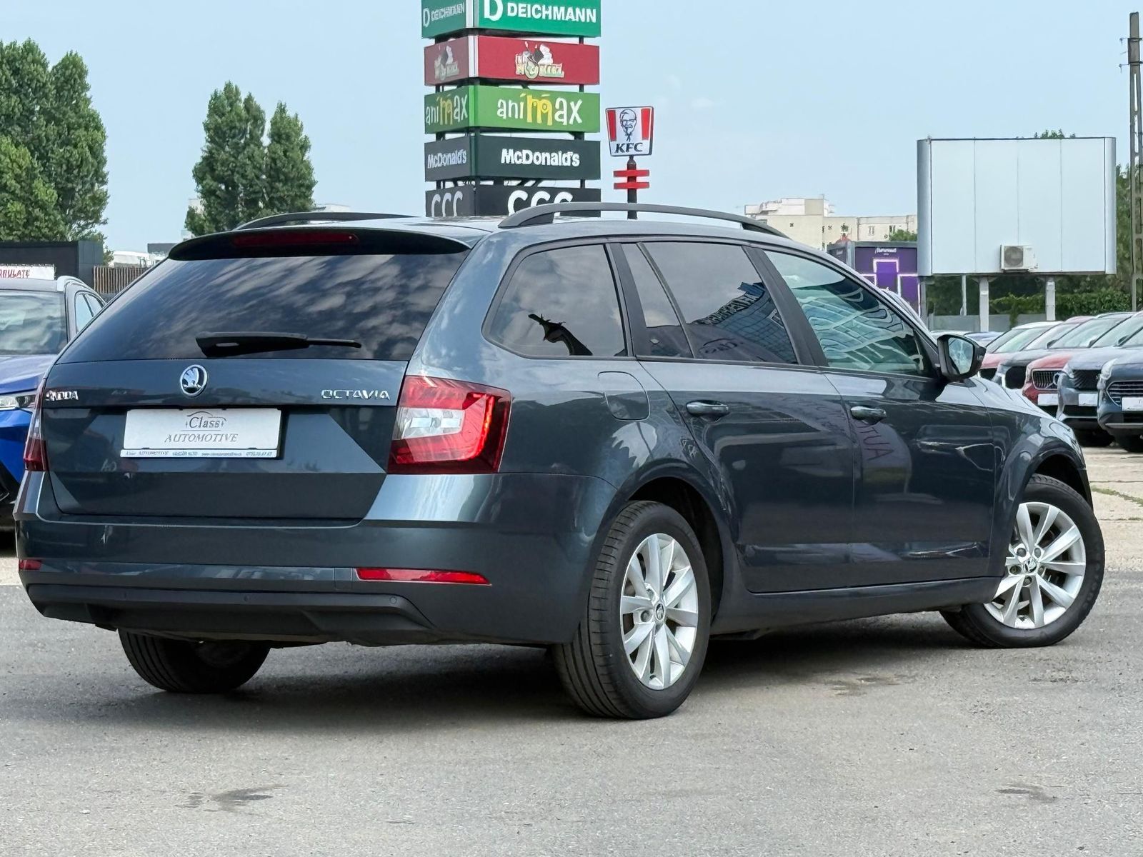 Skoda Octavia Combi Style 1.6 Tdi DSG - foto 25