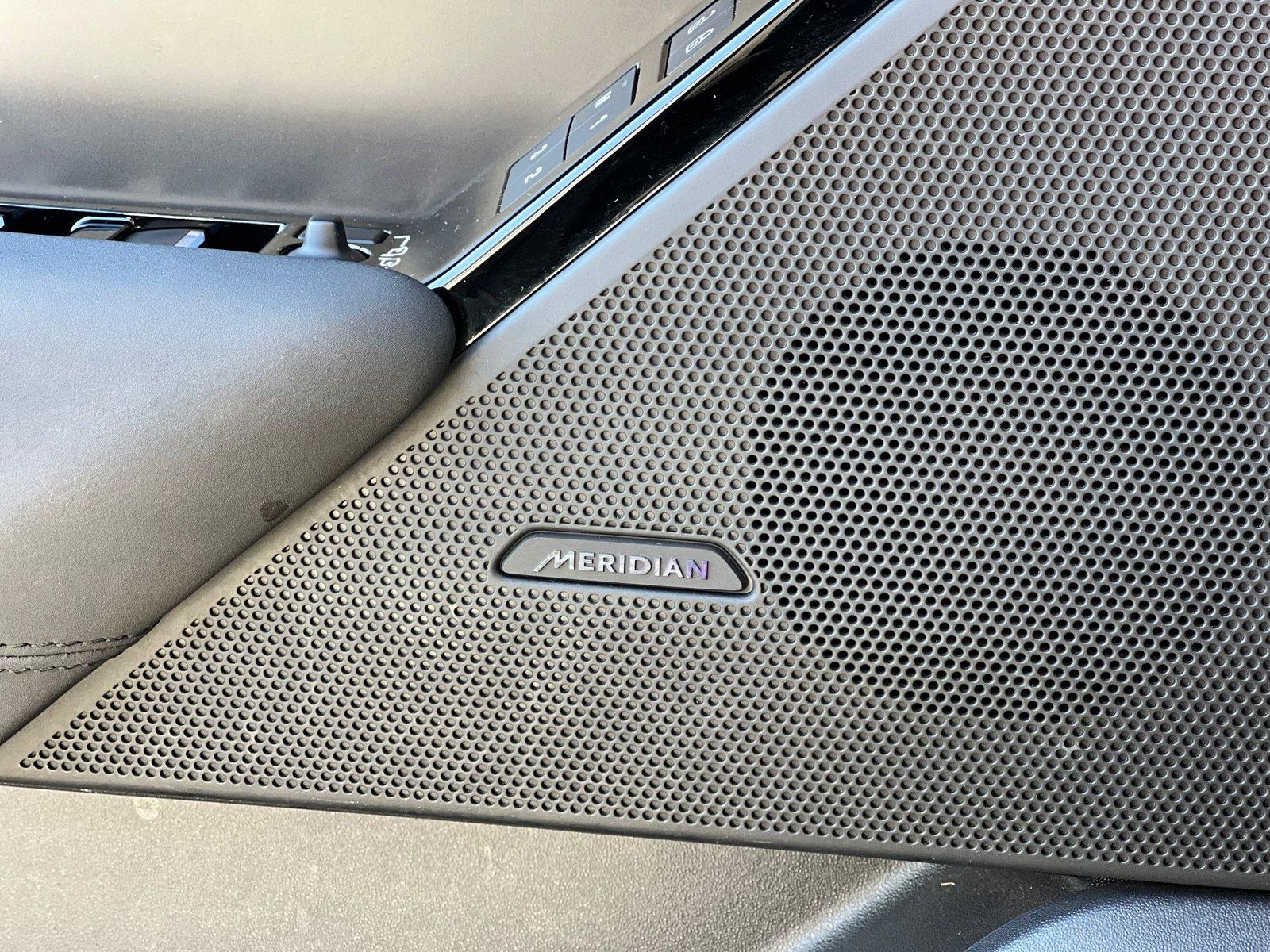 Land Rover Range Rover Velar 2023 2.0 D200 MHEV Dynamic SE - foto 18