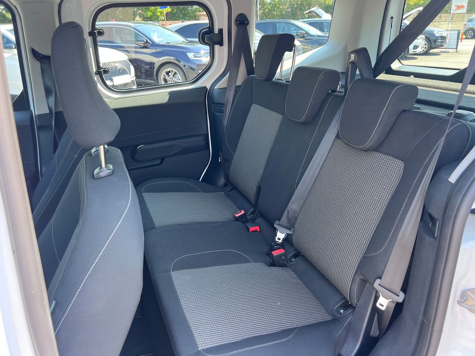 Ford Tourneo Courier 2024 Ford Tourneo Courier 1.0 EcoBoost 125 CP Titanium - foto 80