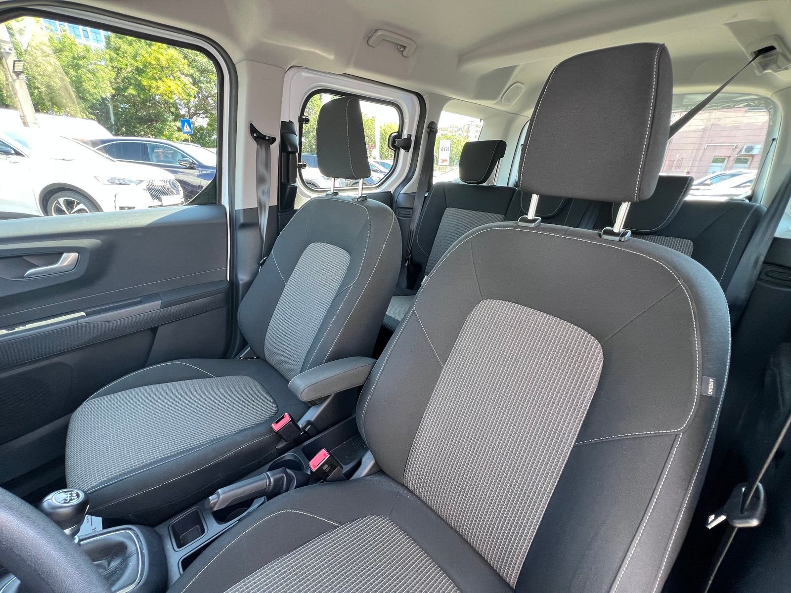Ford Tourneo Courier 2024 Ford Tourneo Courier 1.0 EcoBoost 125 CP Titanium - foto 76