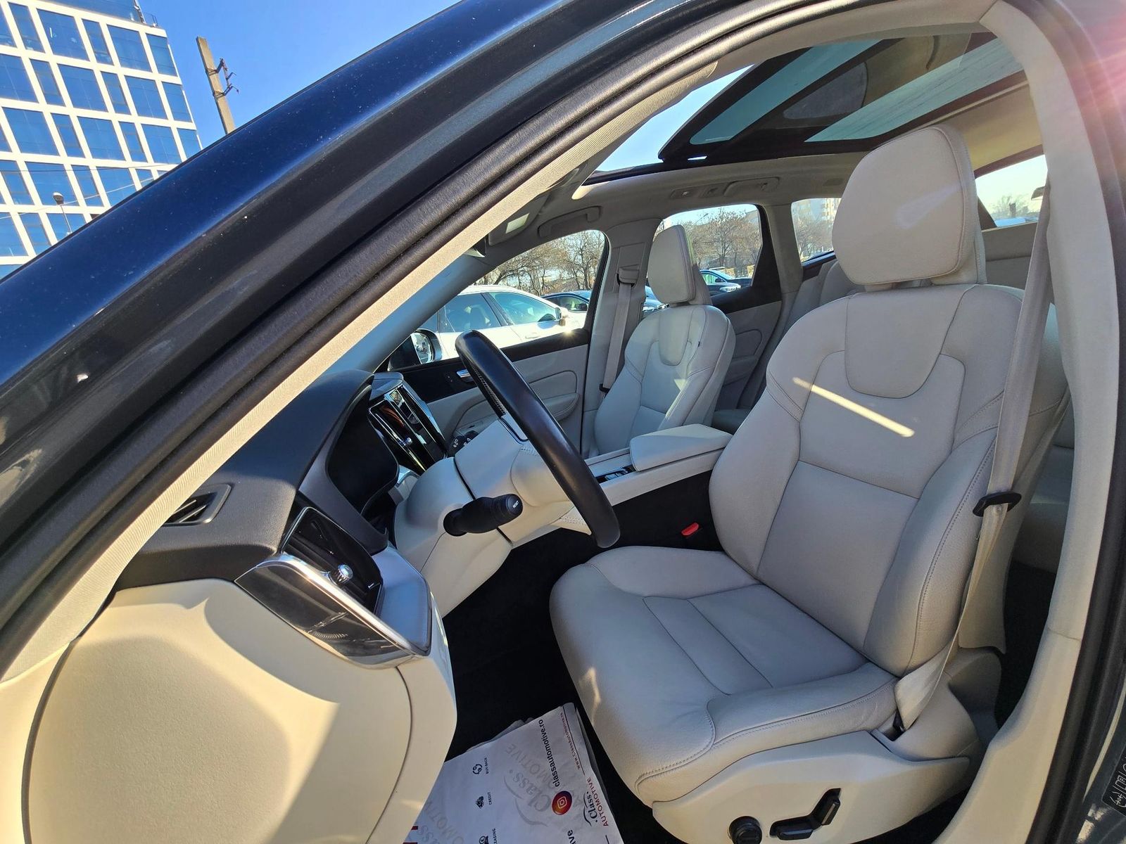 Volvo XC60 2021 - foto 7