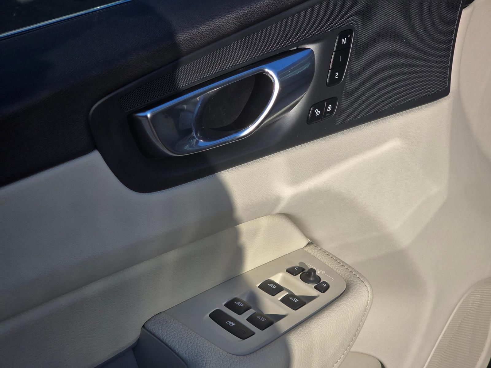 Volvo XC60 2021 - foto 9