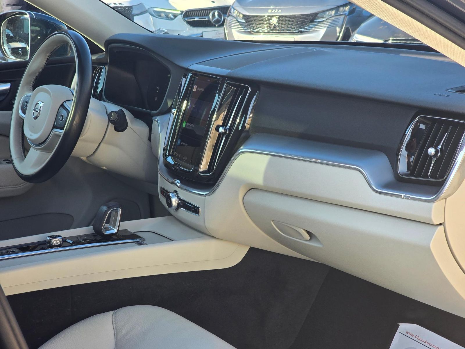 Volvo XC60 2021 - foto 11