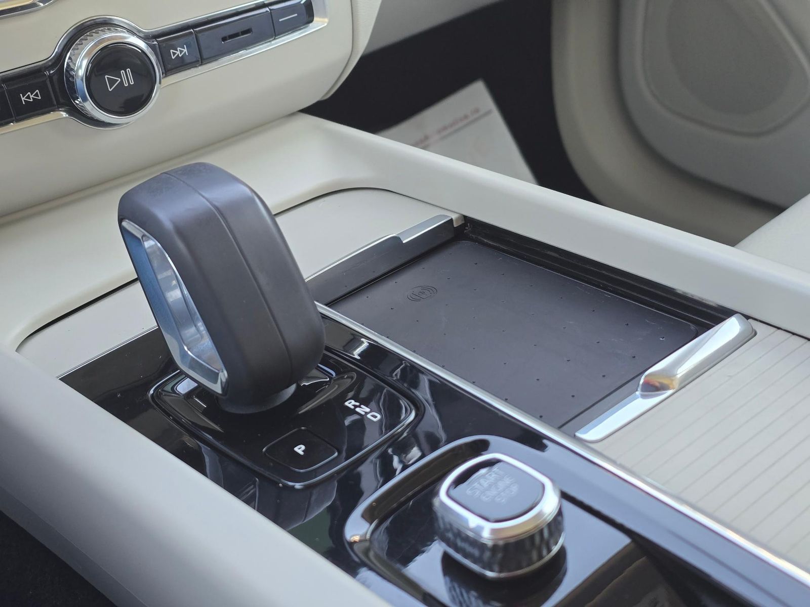 Volvo XC60 2021 - foto 16