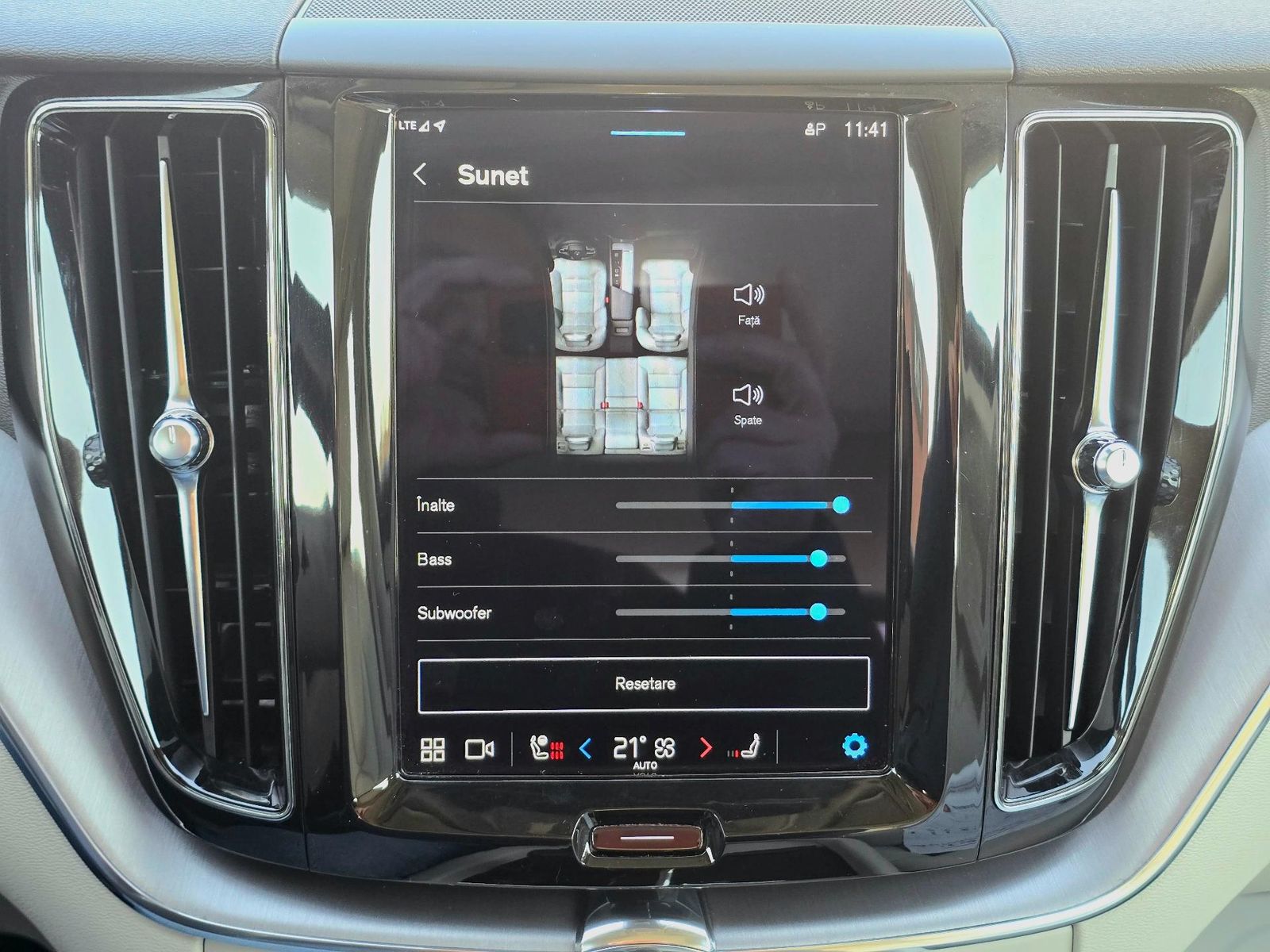 Volvo XC60 2021 - foto 22