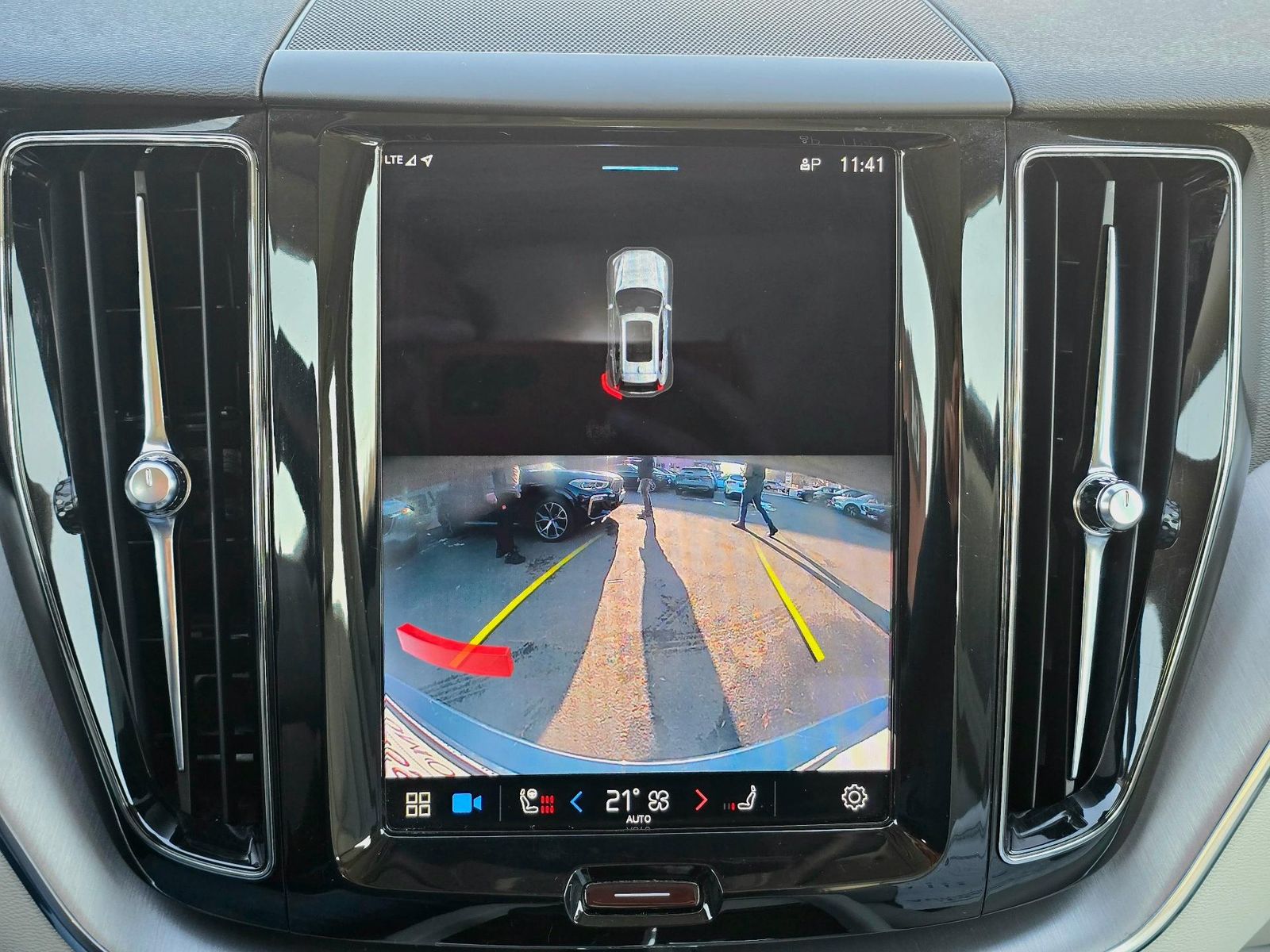 Volvo XC60 2021 - foto 24