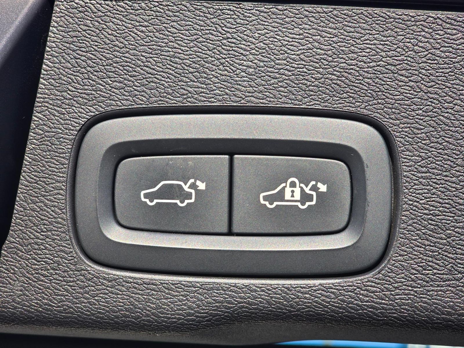 Volvo XC60 2021 - foto 29