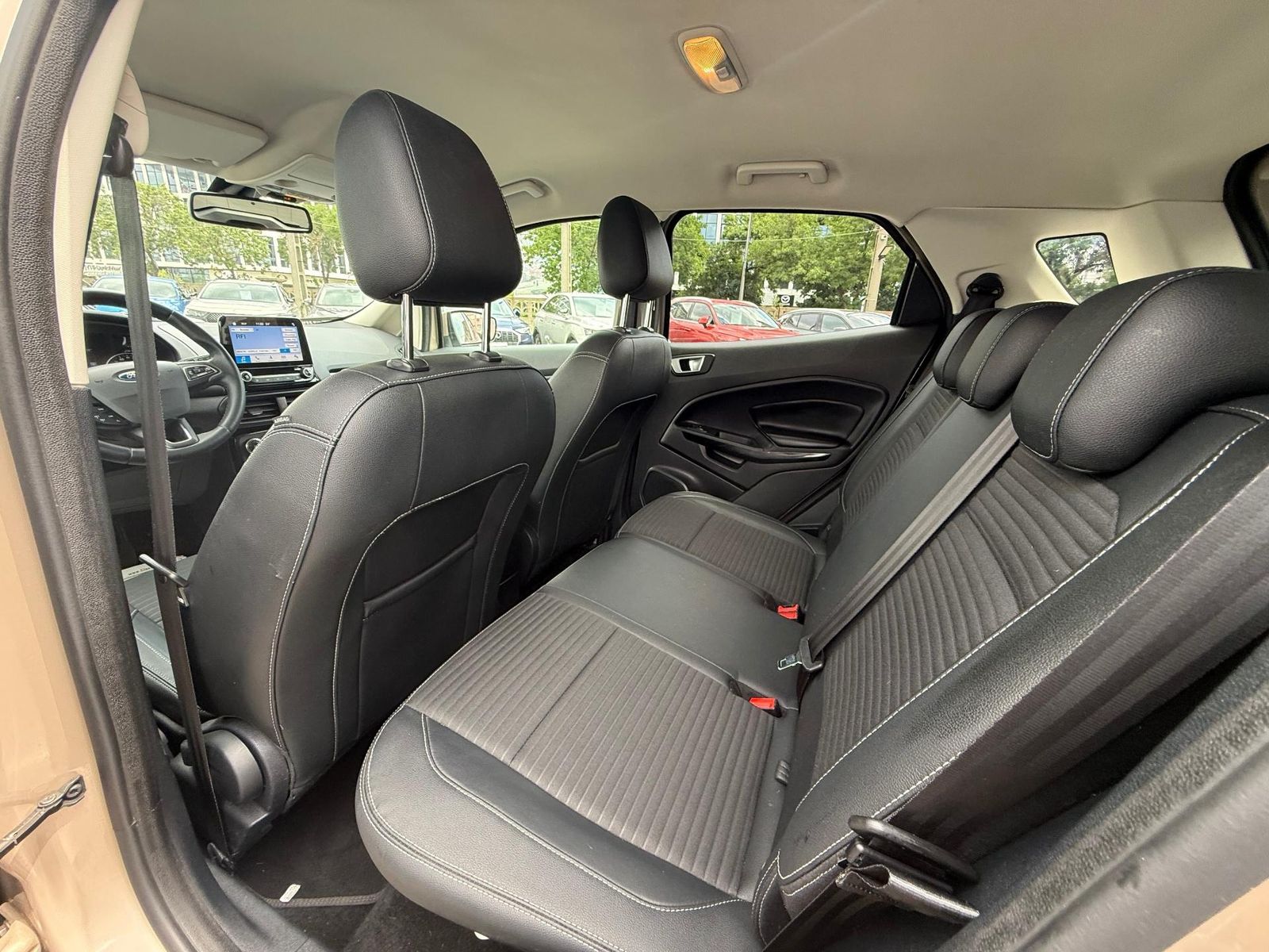 Ford EcoSport 1.0 Ecoboost Titanium 125 CP - Cutie AUTOMATA - foto 9