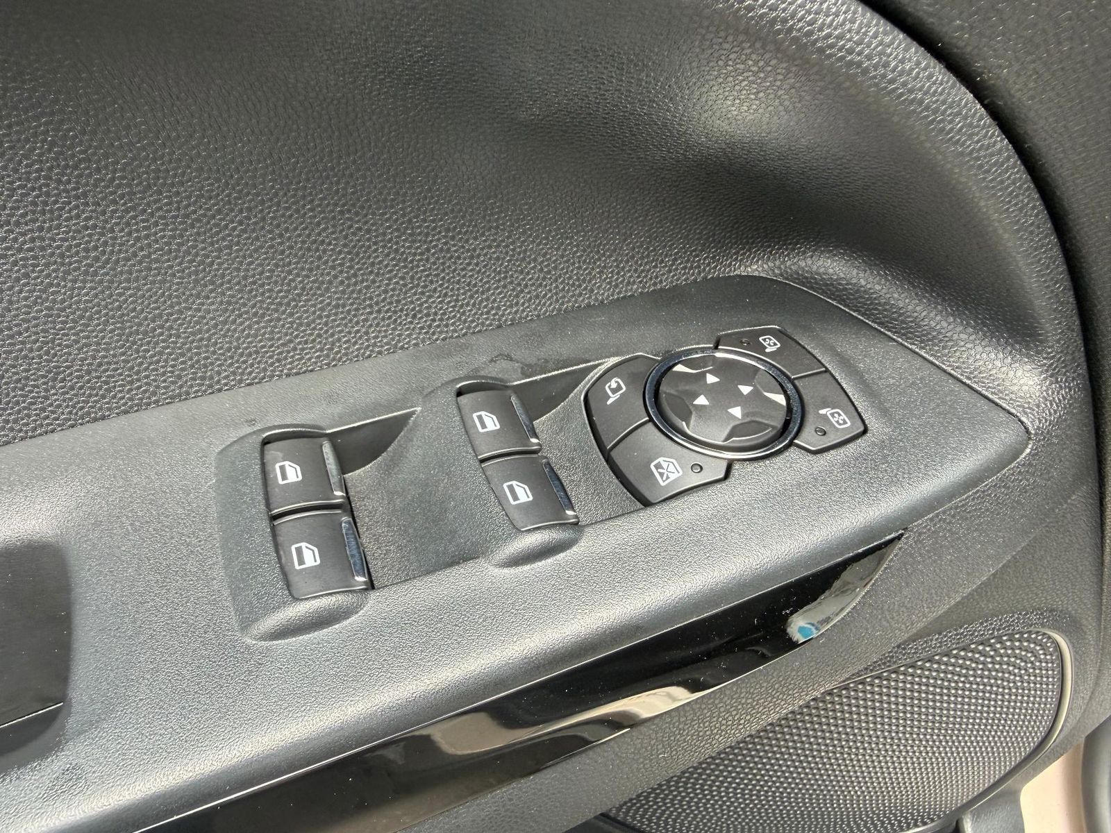 Ford EcoSport 1.0 Ecoboost Titanium 125 CP - Cutie AUTOMATA - foto 16