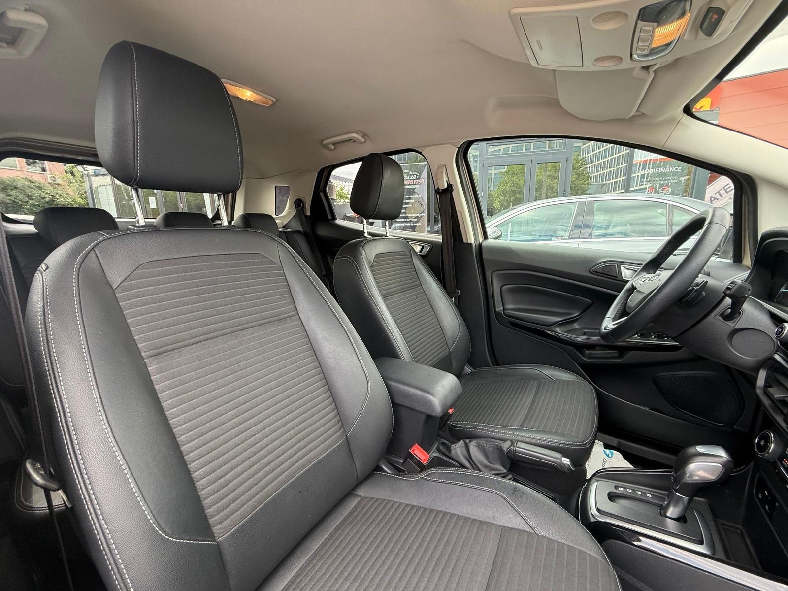 Ford EcoSport 1.0 Ecoboost Titanium 125 CP - Cutie AUTOMATA - foto 21