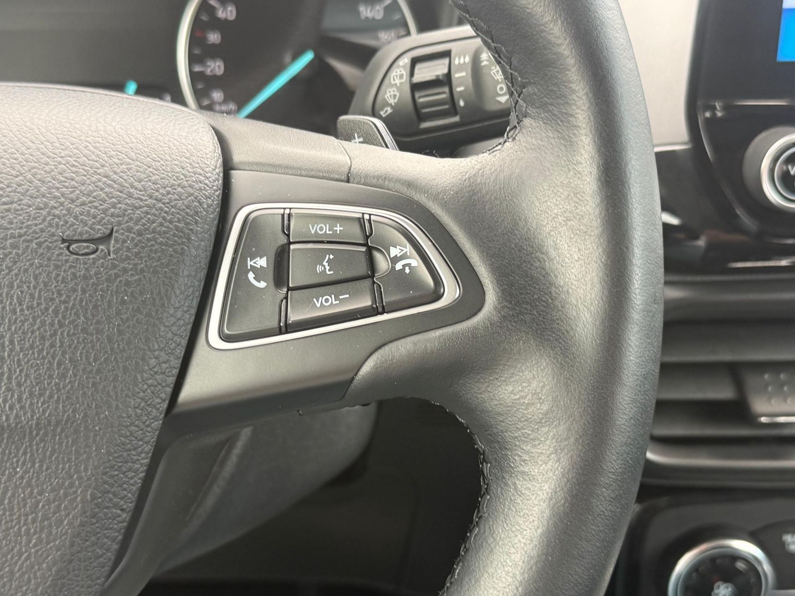 Ford EcoSport 1.0 Ecoboost Titanium 125 CP - Cutie AUTOMATA - foto 24
